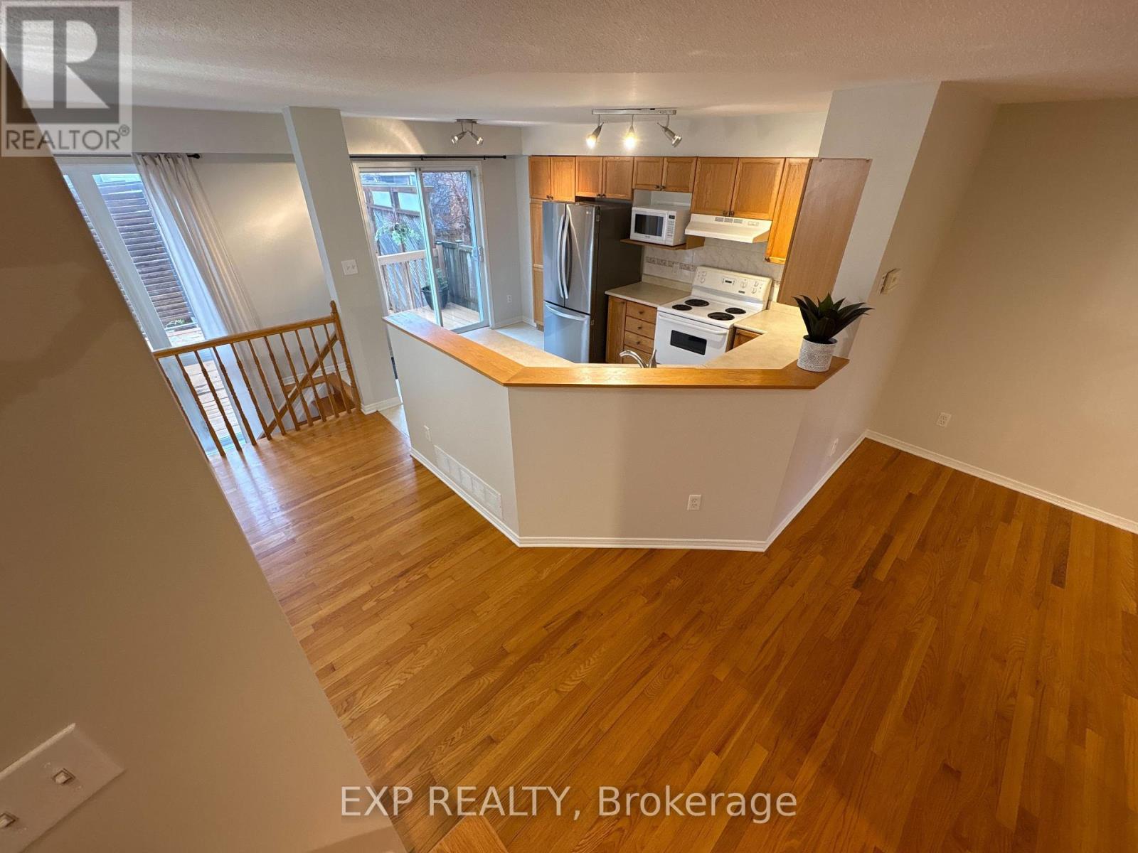 14 Drumso Street, Ottawa, Ontario  K1T 3Y2 - Photo 11 - X12581884