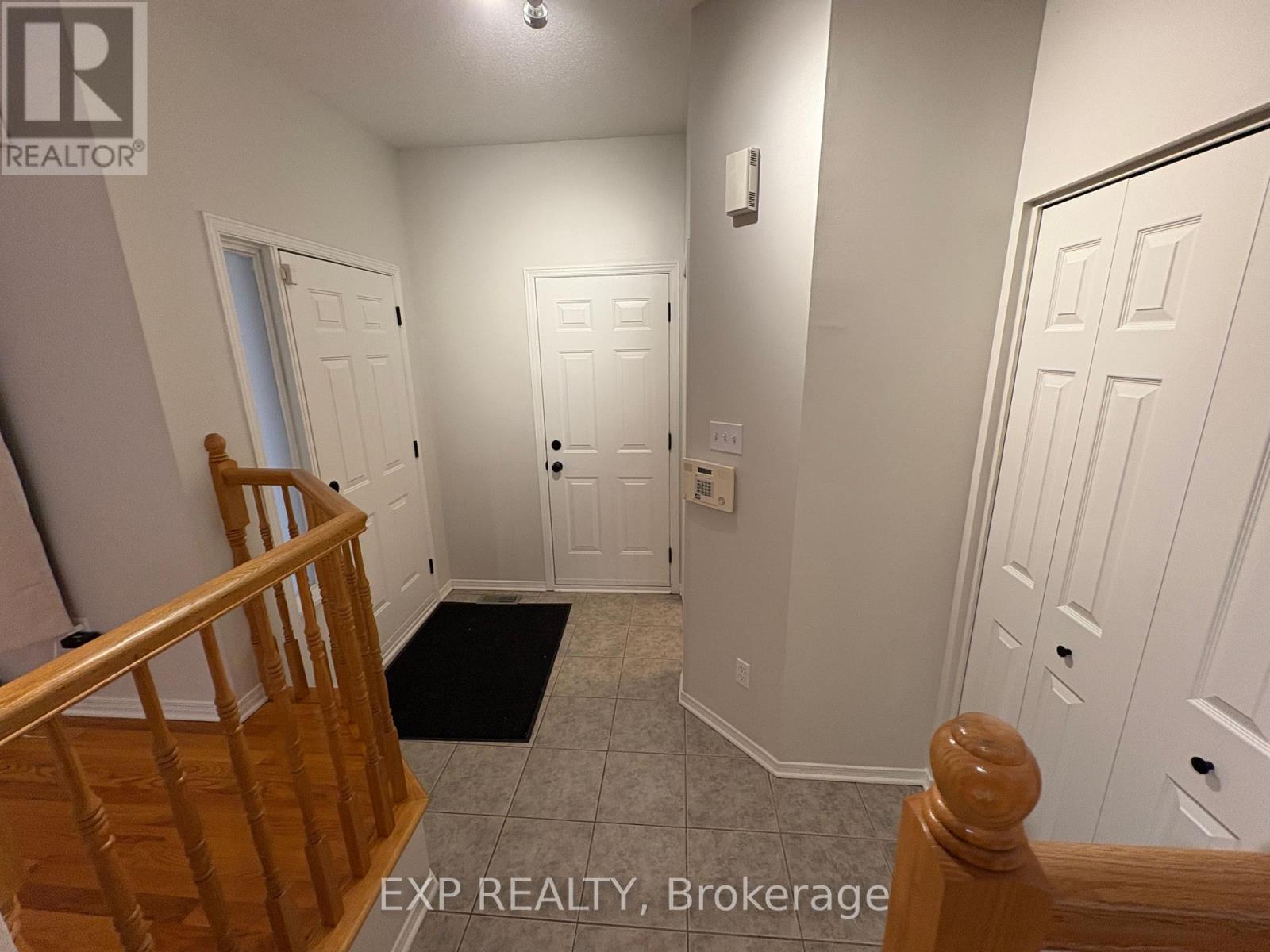 14 Drumso Street, Ottawa, Ontario  K1T 3Y2 - Photo 6 - X12581884