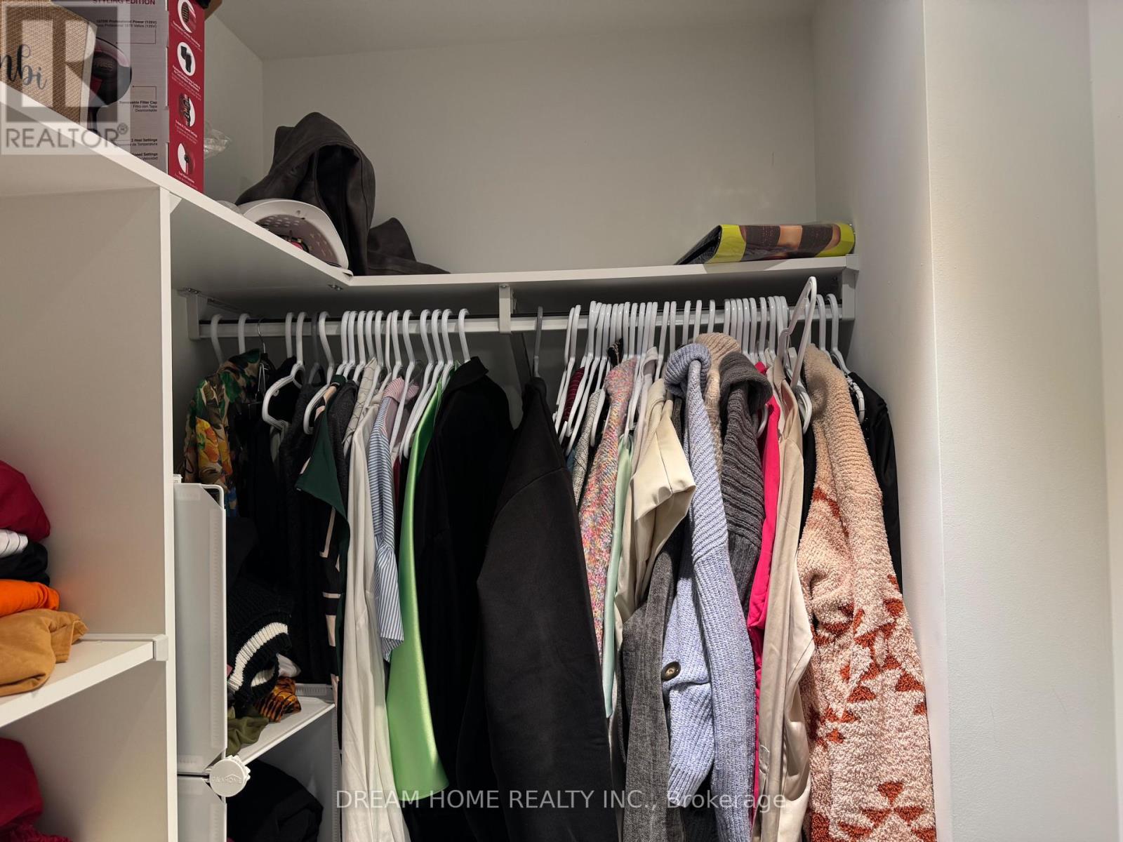 812 - 30 Inn On The Park Drive, Toronto, Ontario  M3C 0P7 - Photo 7 - C12831300