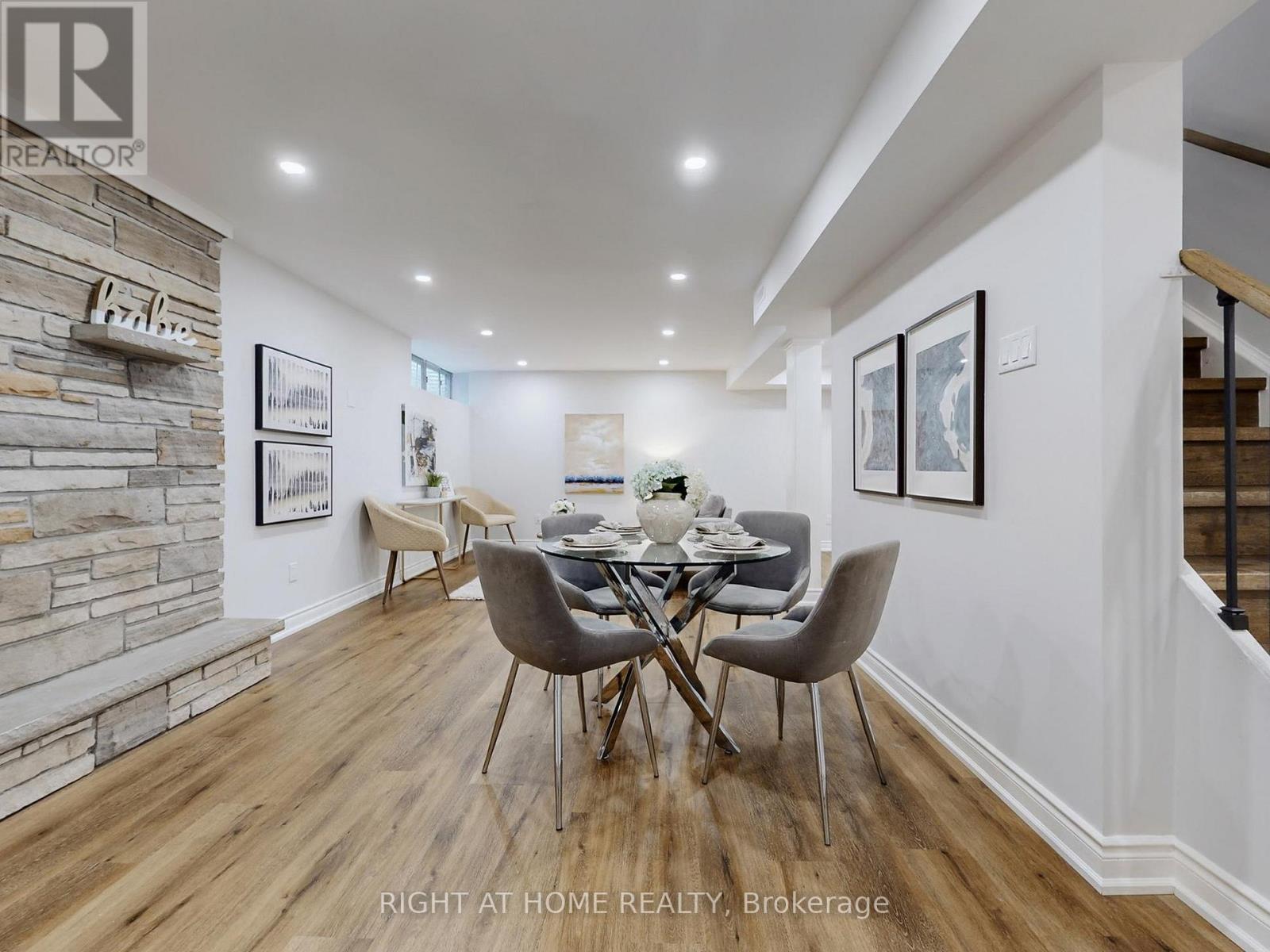 19 Shaughnessy Boulevard, Toronto, Ontario  M2J 1H4 - Photo 37 - C12831306