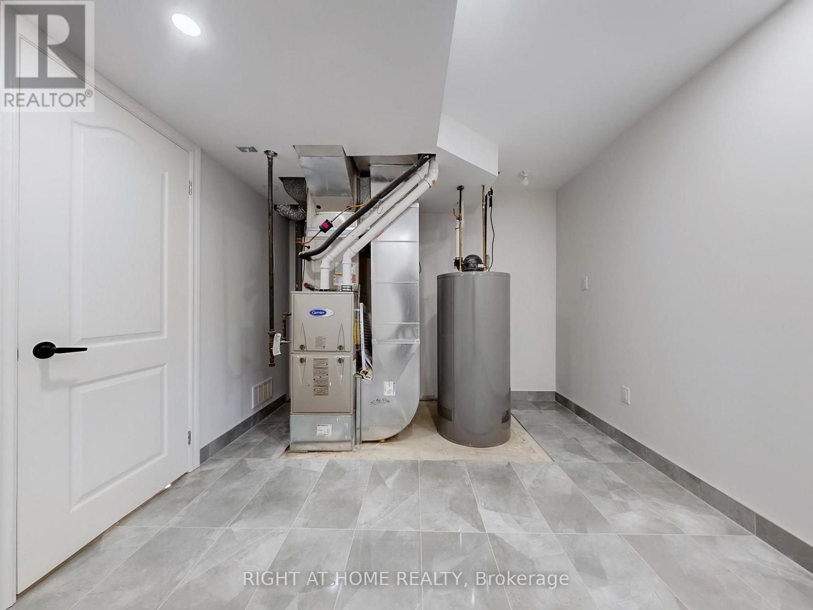 19 Shaughnessy Boulevard, Toronto, Ontario  M2J 1H4 - Photo 40 - C12831306