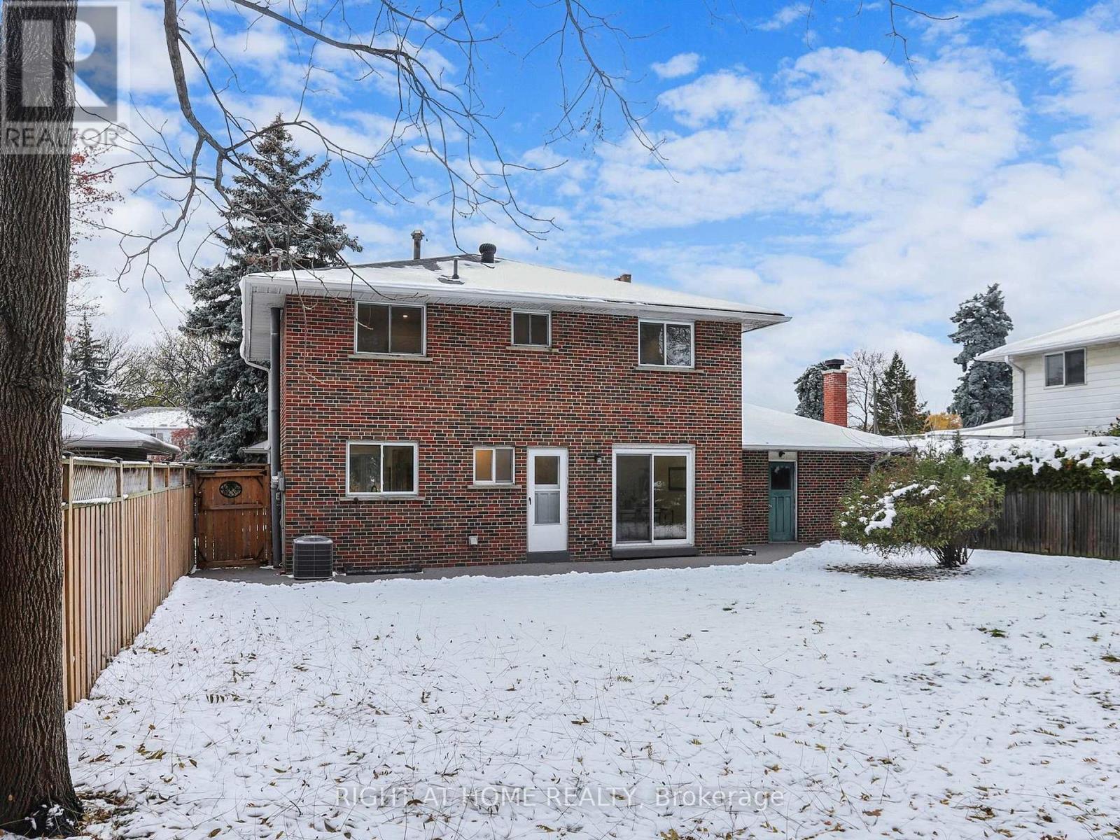 19 Shaughnessy Boulevard, Toronto, Ontario  M2J 1H4 - Photo 41 - C12831306