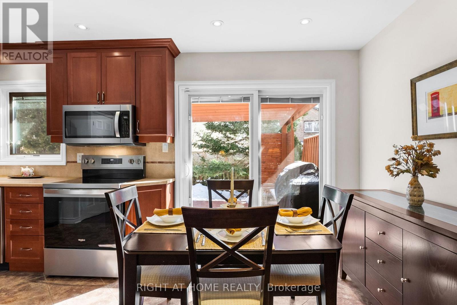 2454 Ploughshare Court, Mississauga, Ontario  L5L 3M6 - Photo 15 - W12831292