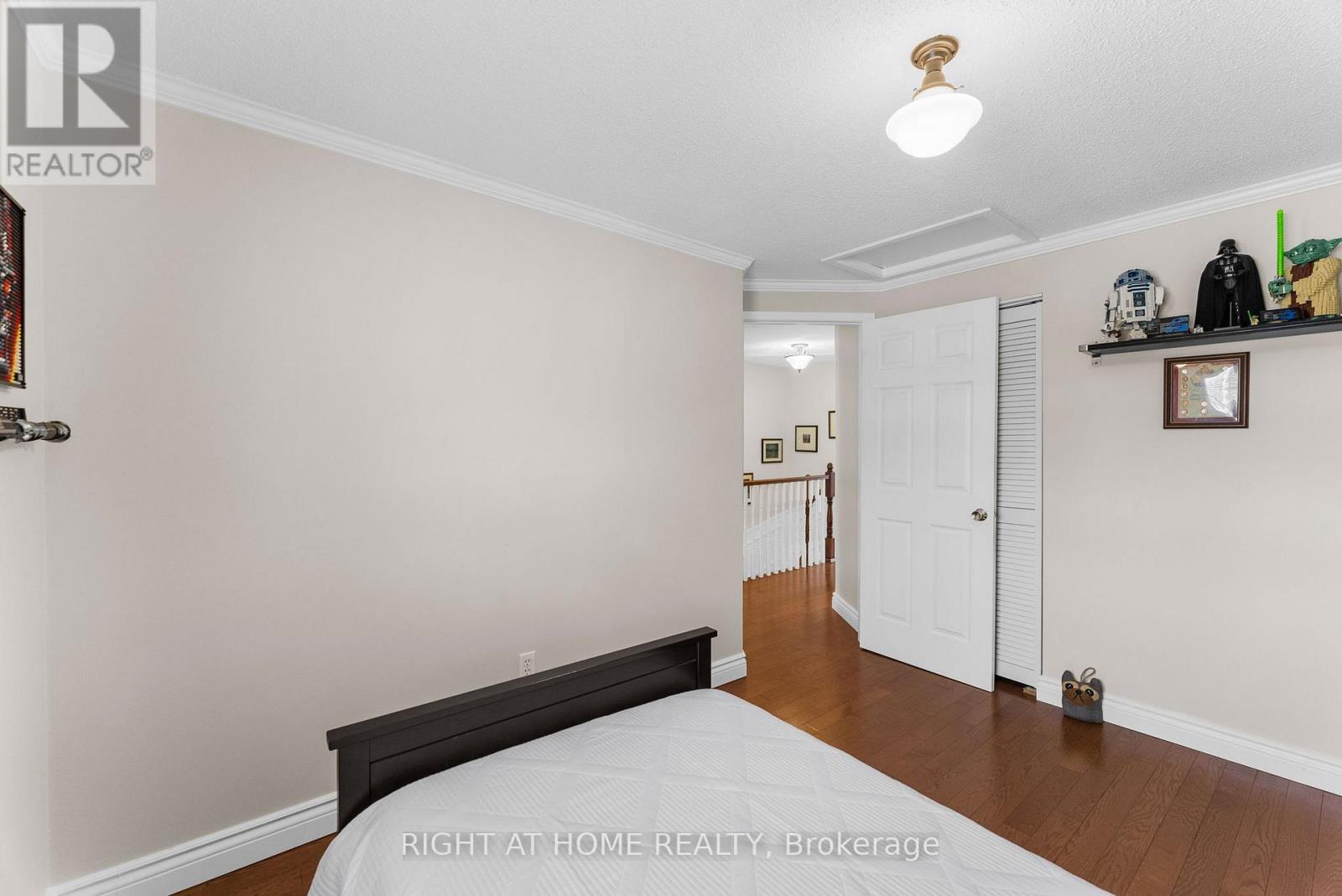 2454 Ploughshare Court, Mississauga, Ontario  L5L 3M6 - Photo 23 - W12831292