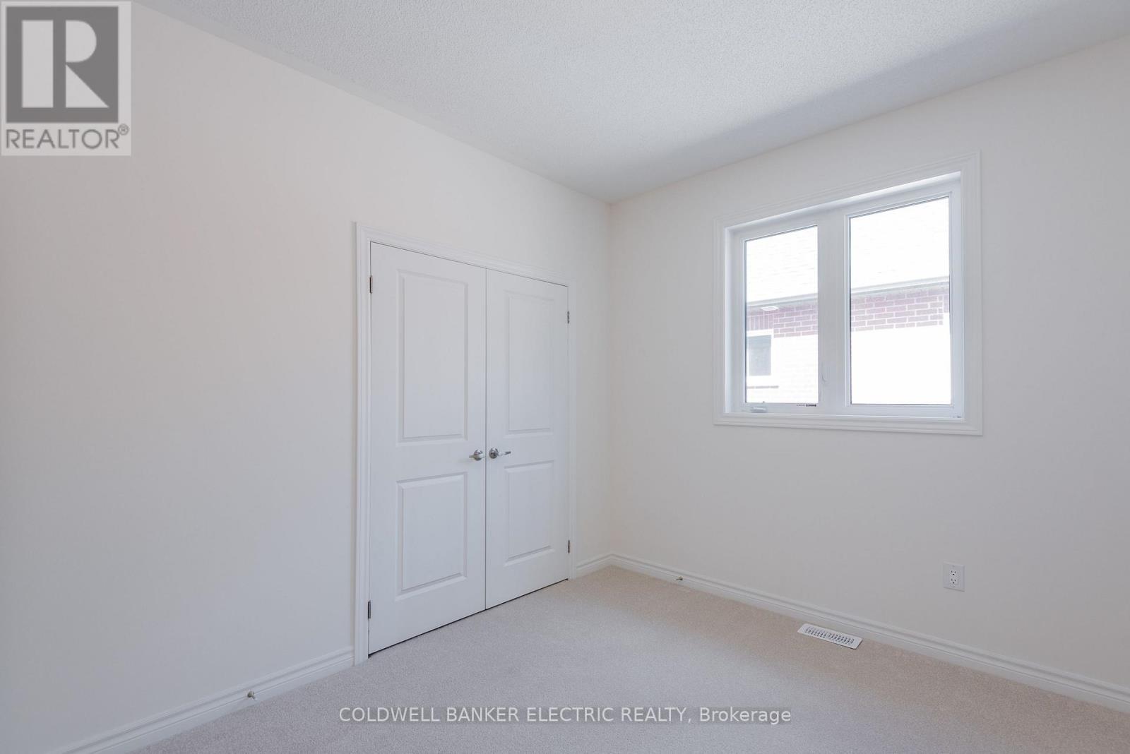 53 Hillcroft Way, Kawartha Lakes, Ontario  K0M 1A0 - Photo 6 - X12796912