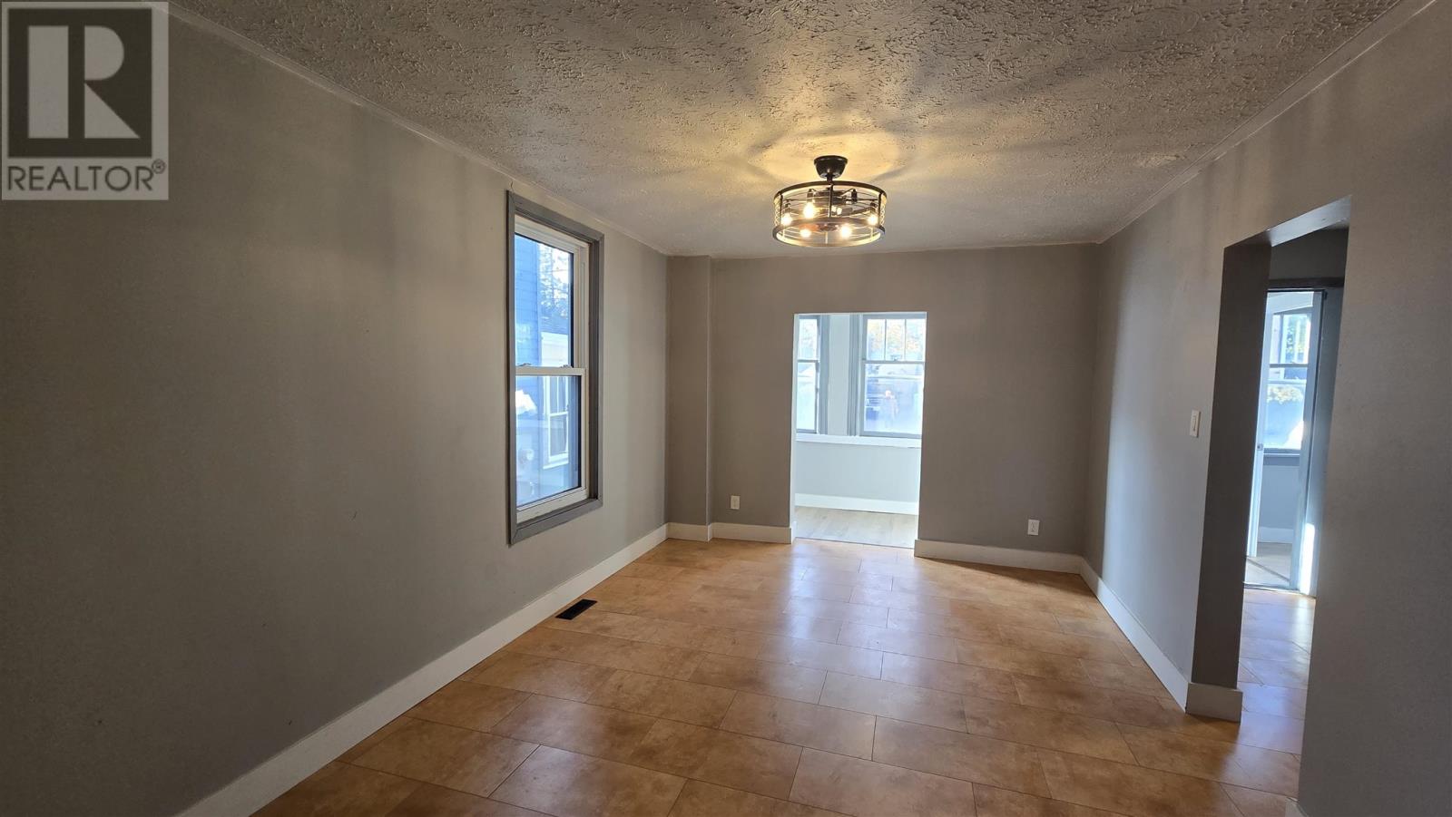 136 Biggings Ave, Sault Ste. Marie, Ontario  P6A 3T9 - Photo 15 - SM253311