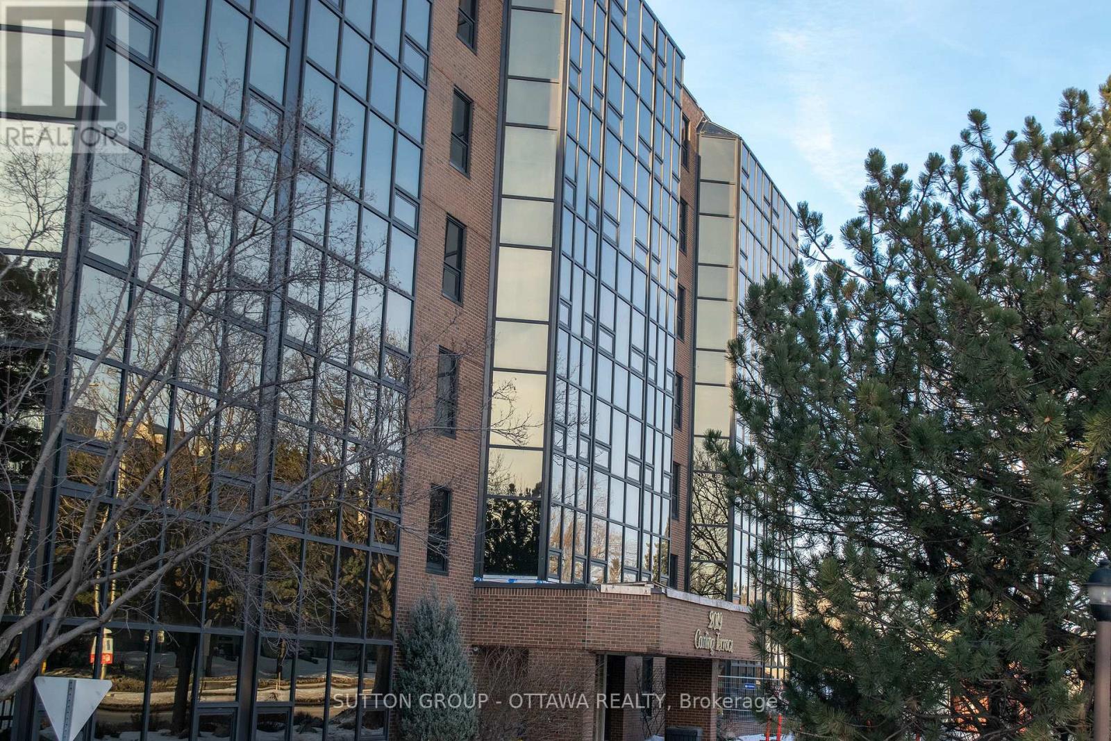 <h3>$2,600 Monthly</h3><p>610 - 2019 Carling Avenue, Ottawa, Ontario</p>