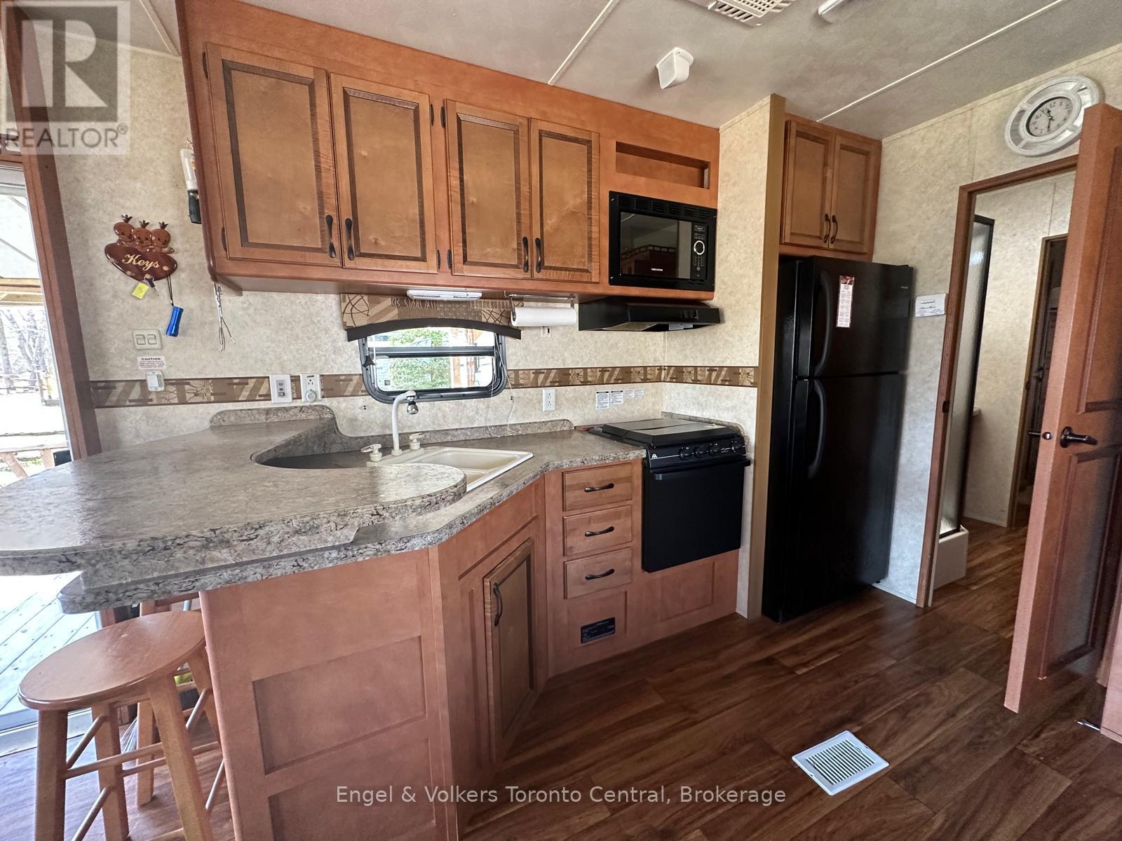 S 14 - 7489 Sideraod 5 E, Wellington North, Ontario  N0G 2L0 - Photo 10 - X12831398