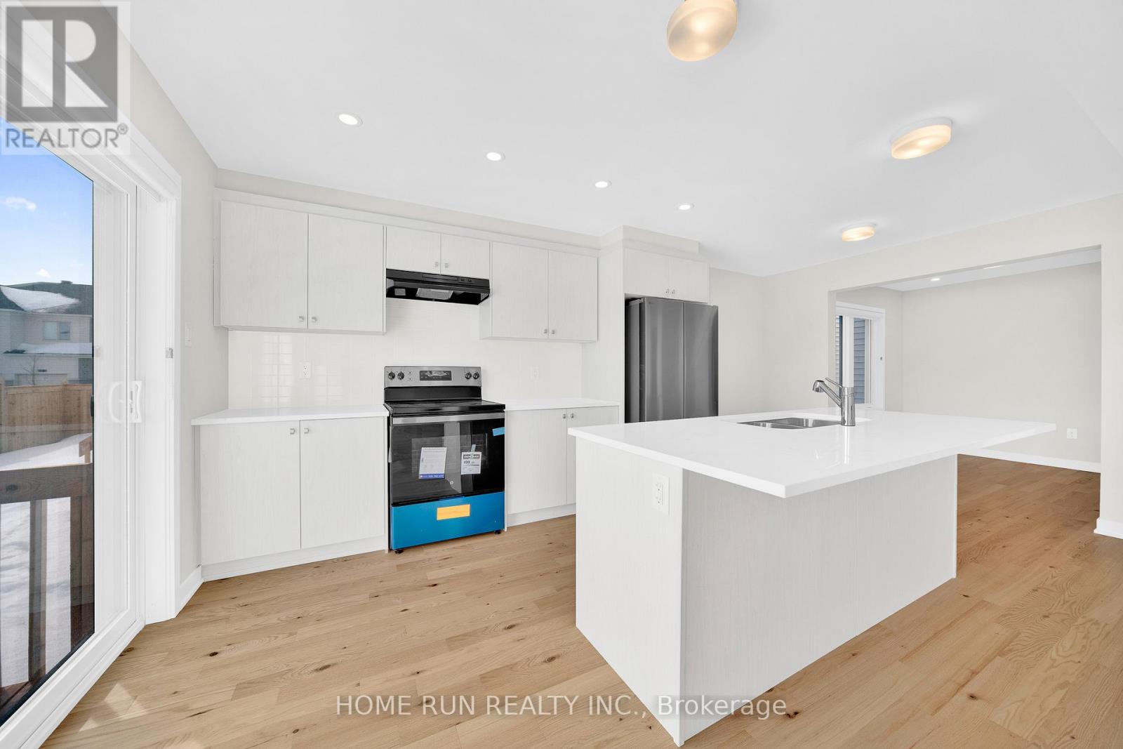 124 Tonic Crescent, Ottawa, Ontario  K2W 0N1 - Photo 14 - X12831362