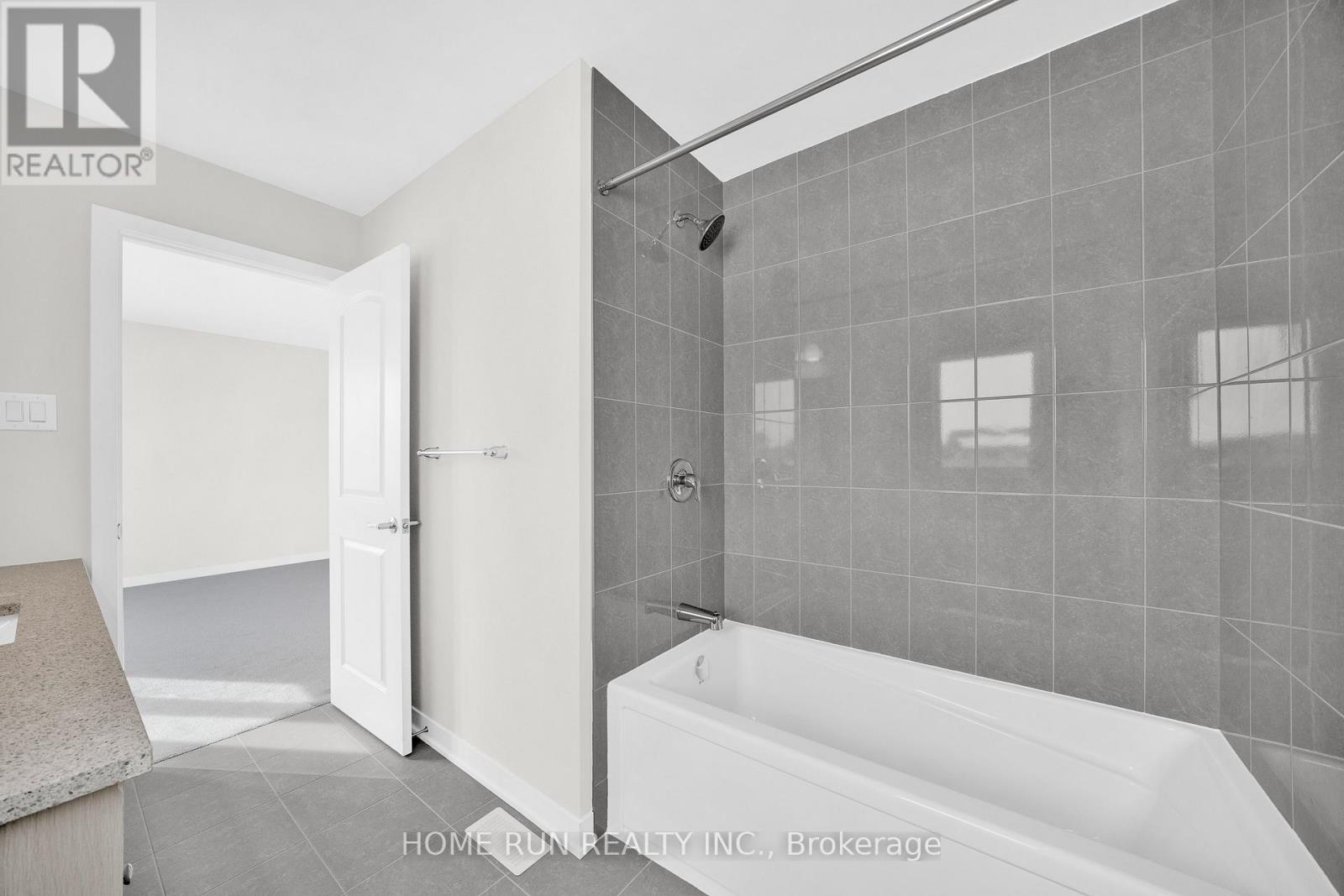 124 Tonic Crescent, Ottawa, Ontario  K2W 0N1 - Photo 23 - X12831362