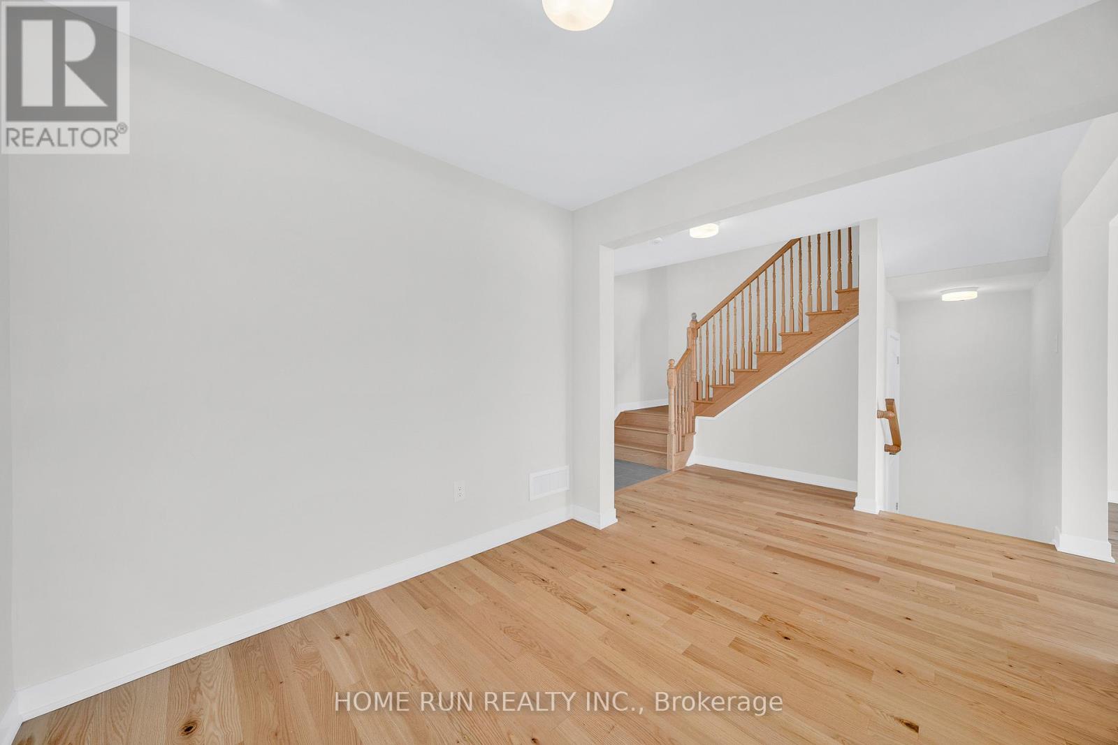 124 Tonic Crescent, Ottawa, Ontario  K2W 0N1 - Photo 7 - X12831362