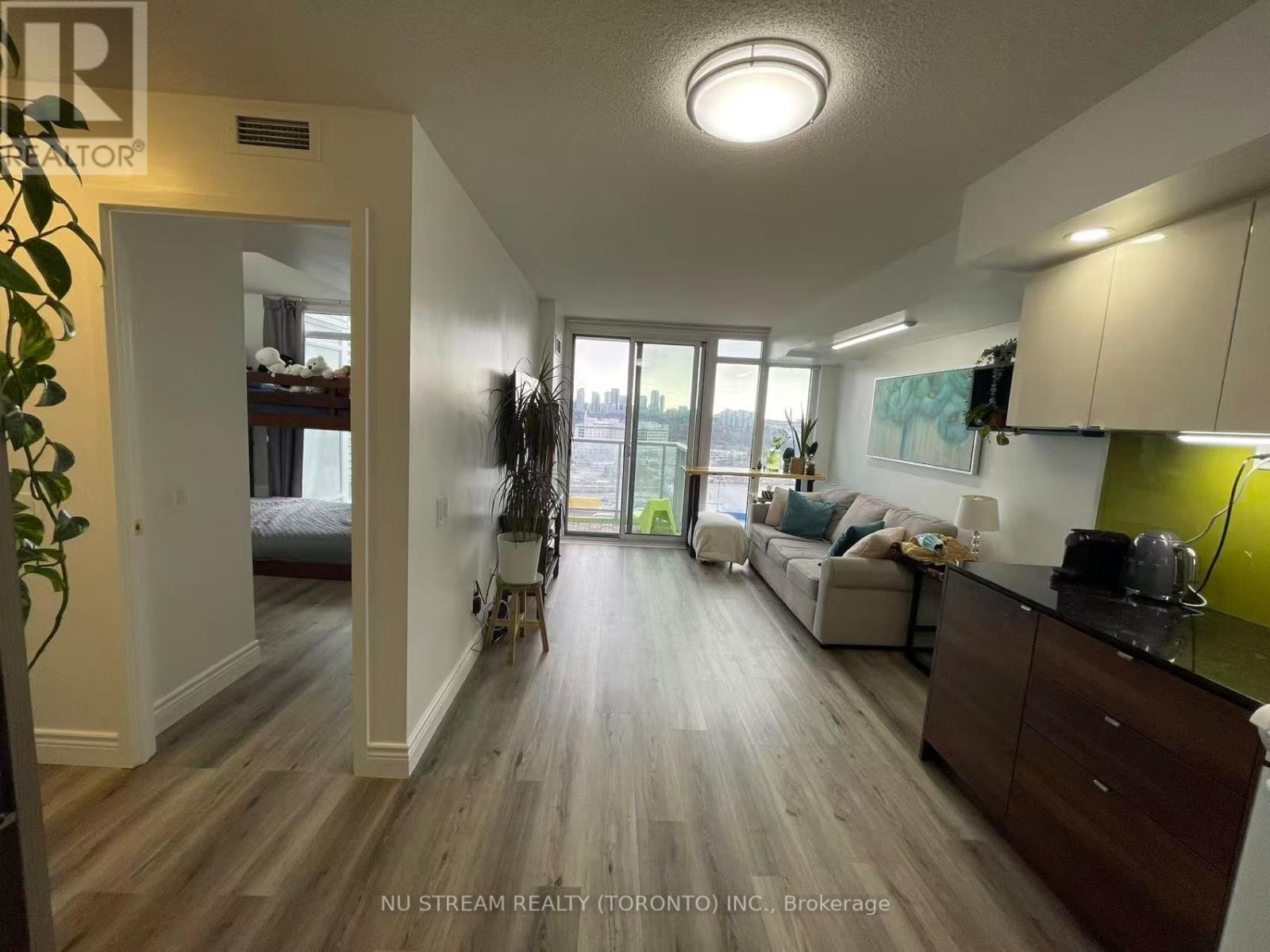 1606 - 121 Mcmahon Drive, Toronto, Ontario  M2K 0C1 - Photo 2 - C12831318