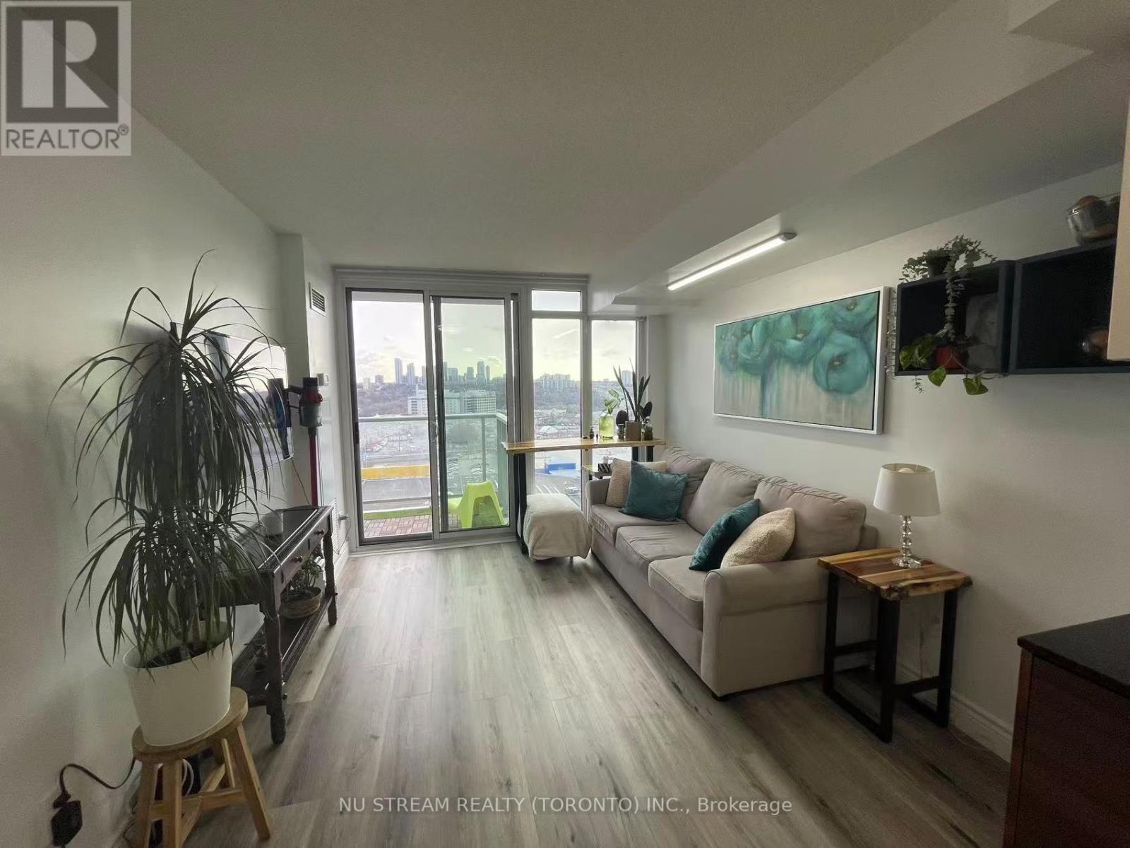 1606 - 121 Mcmahon Drive, Toronto, Ontario  M2K 0C1 - Photo 3 - C12831318