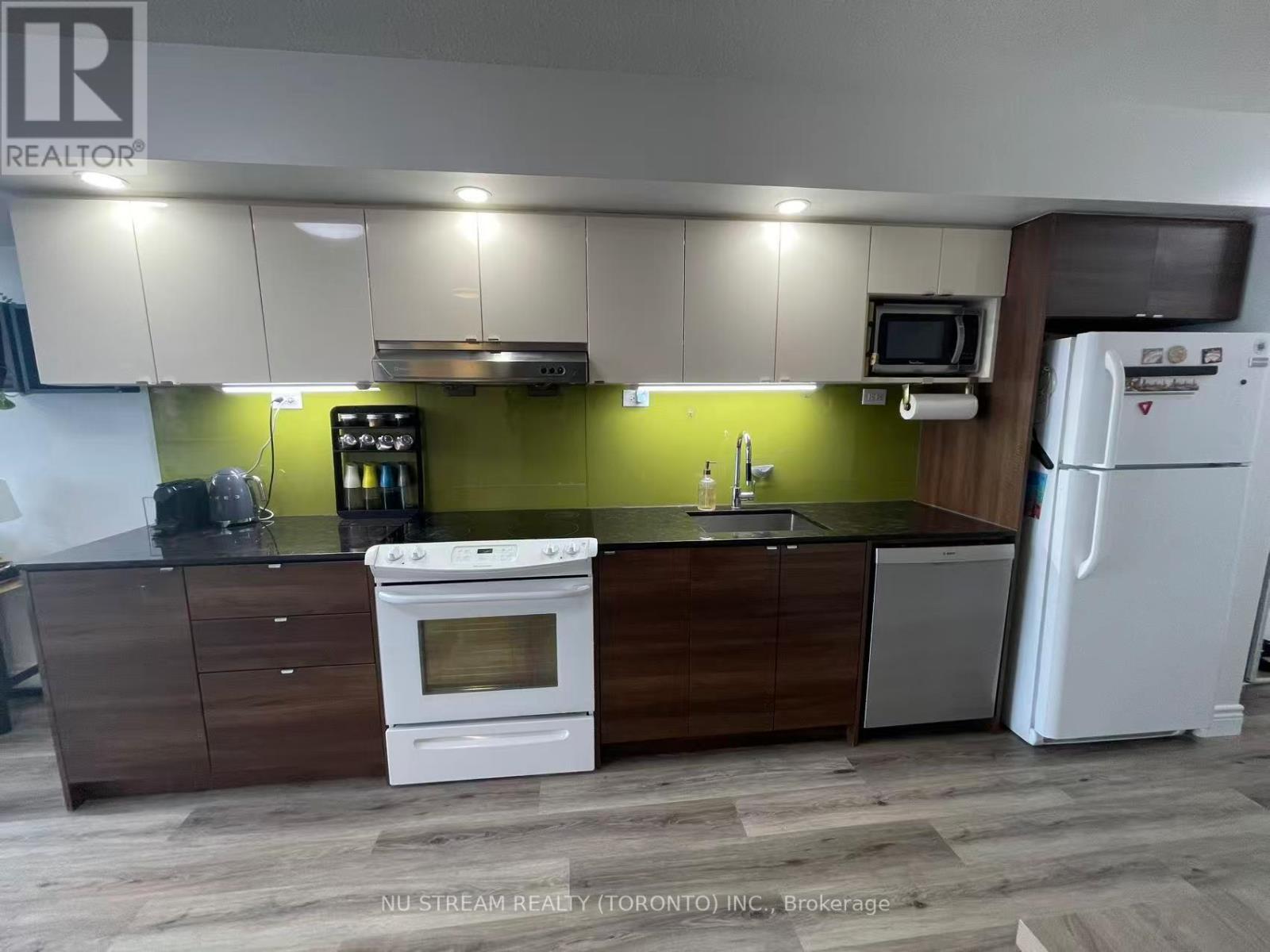 1606 - 121 Mcmahon Drive, Toronto, Ontario  M2K 0C1 - Photo 6 - C12831318