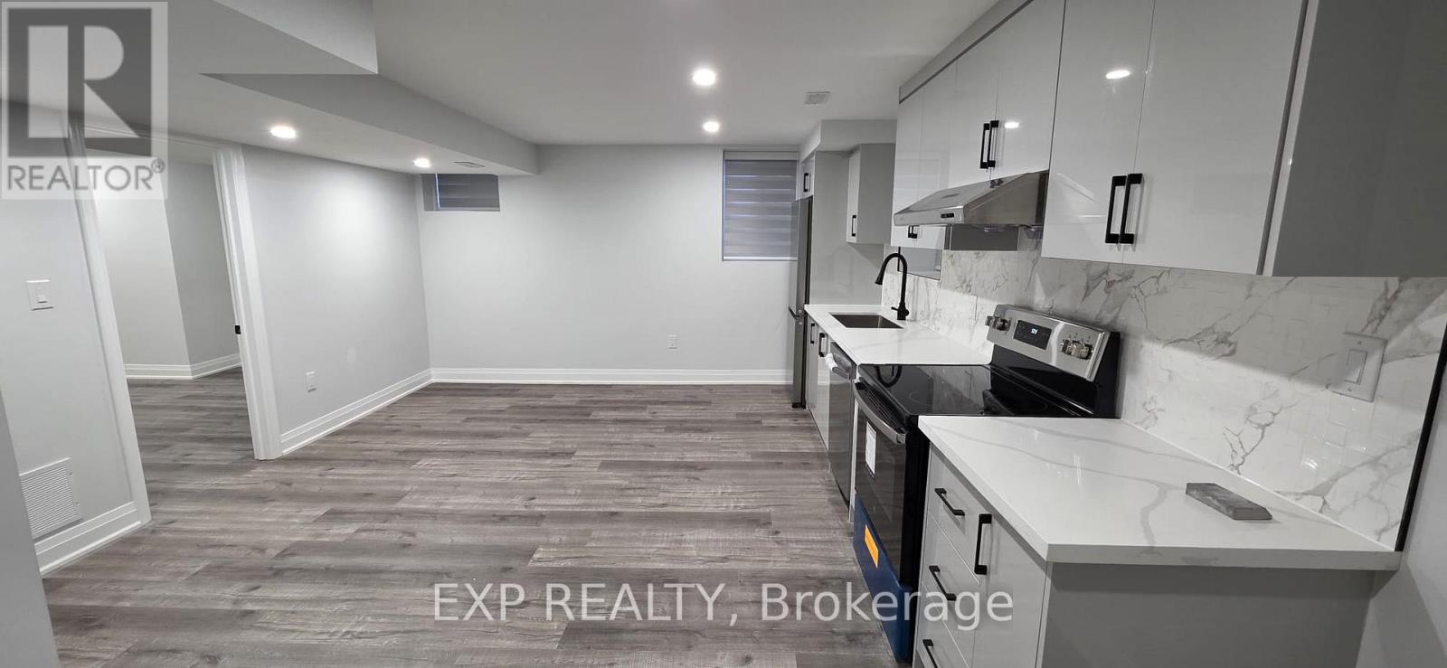 5 Broden Crescent, Whitby, Ontario  L1P 0L9 - Photo 2 - E12831402