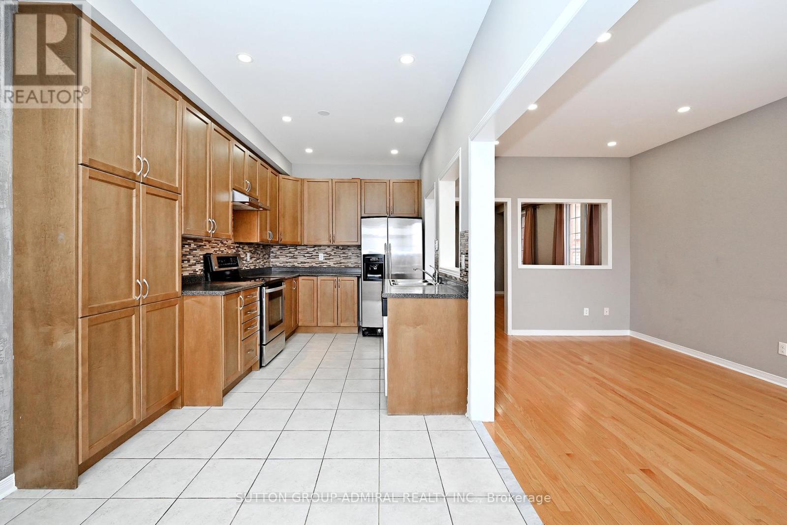 41 Big Hill Crescent, Vaughan, Ontario  L6A 4S1 - Photo 12 - N12831340