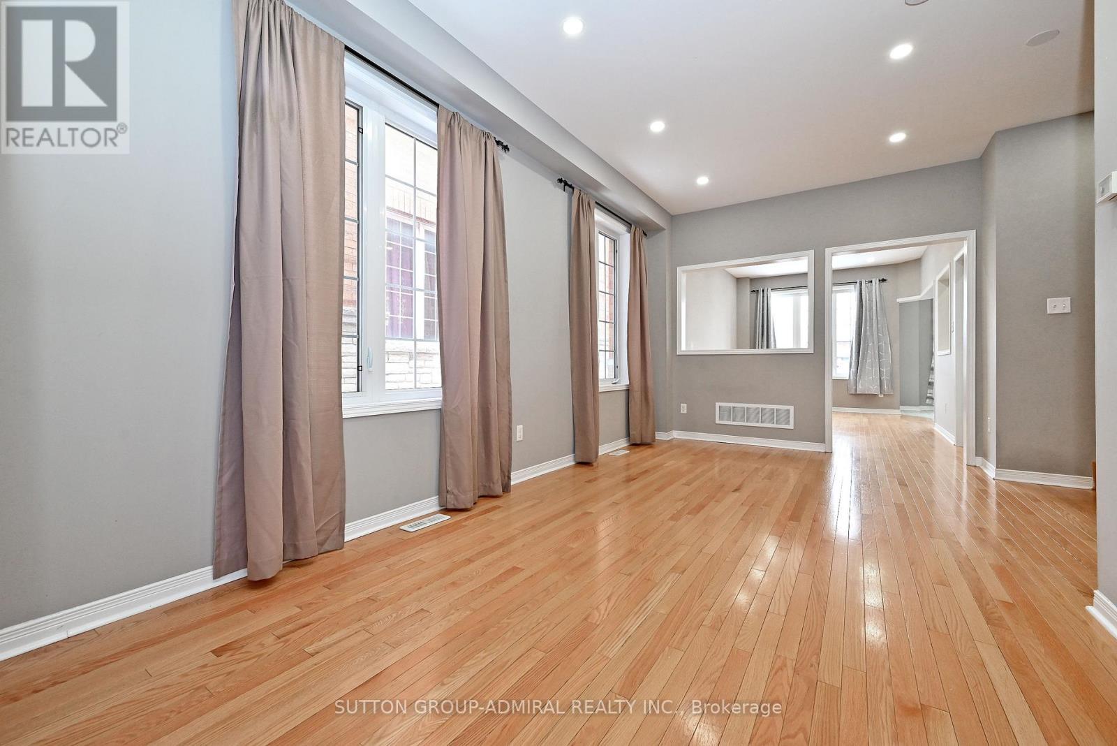 41 Big Hill Crescent, Vaughan, Ontario  L6A 4S1 - Photo 5 - N12831340