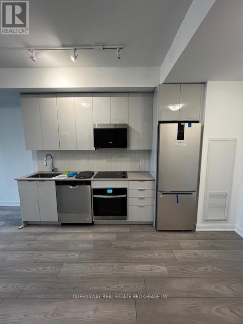 620 - 498 Caldari Road, Vaughan, Ontario  L4K 0R6 - Photo 4 - N12831378