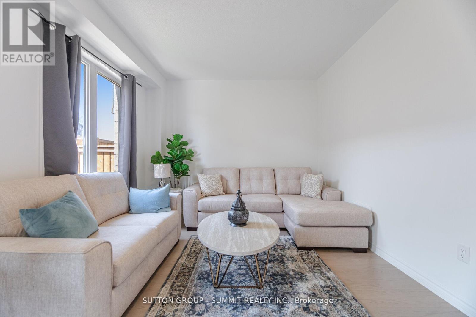 5206 Viola Desmond Drive, Mississauga, Ontario  L5M 2S7 - Photo 6 - W12831324