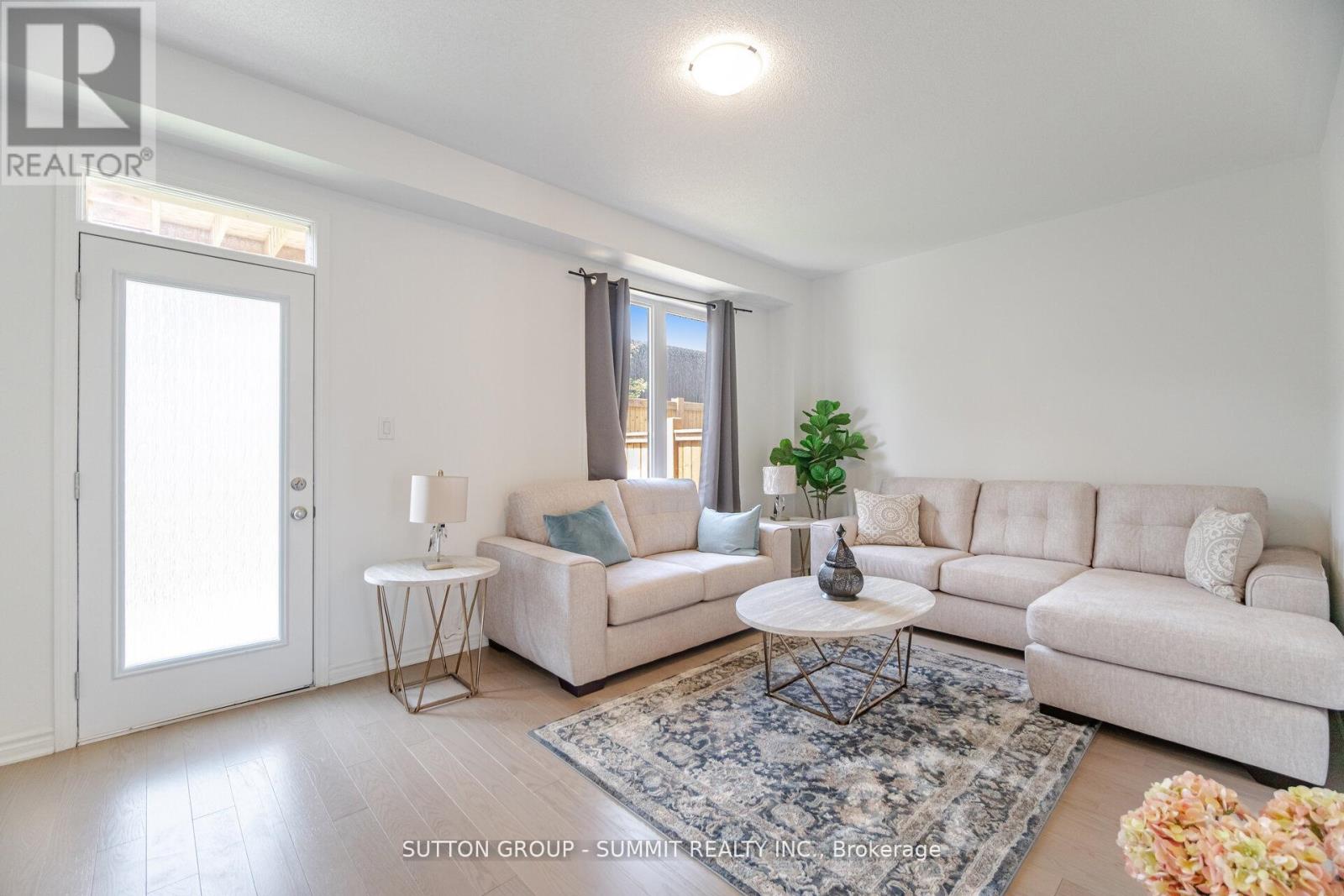 5206 Viola Desmond Drive, Mississauga, Ontario  L5M 2S7 - Photo 7 - W12831324