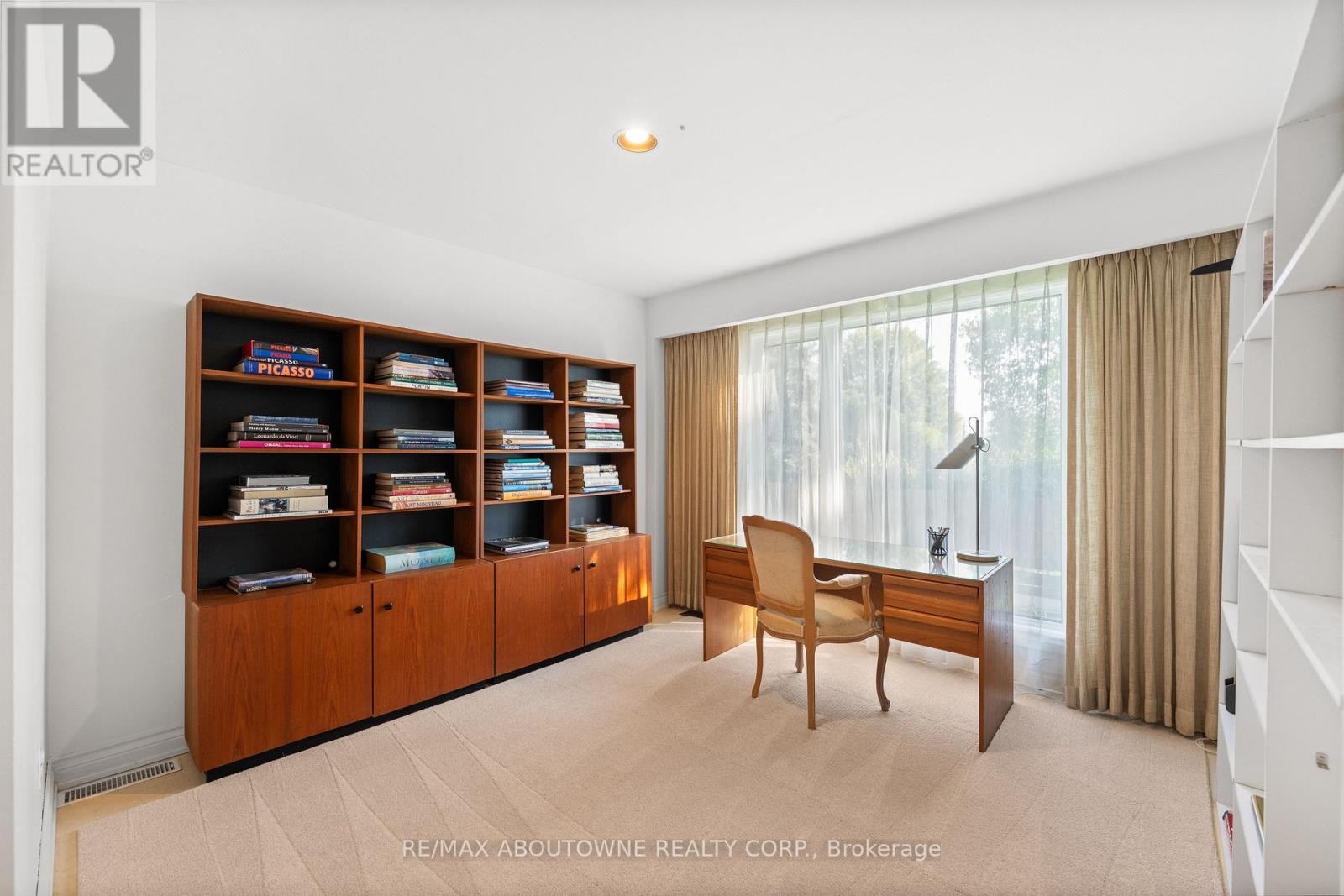 20 Arkendo Drive, Oakville, Ontario  L6J 5T9 - Photo 17 - W12831352