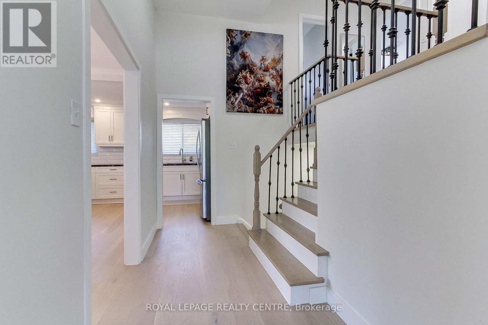 2039 Davebrook Road, Mississauga, Ontario  L5J 3M4 - Photo 9 - W12831366