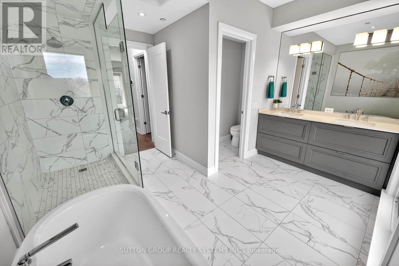 1126a Islington Avenue, Toronto, Ontario  M8Z 0G6 - Photo 40 - W12831404