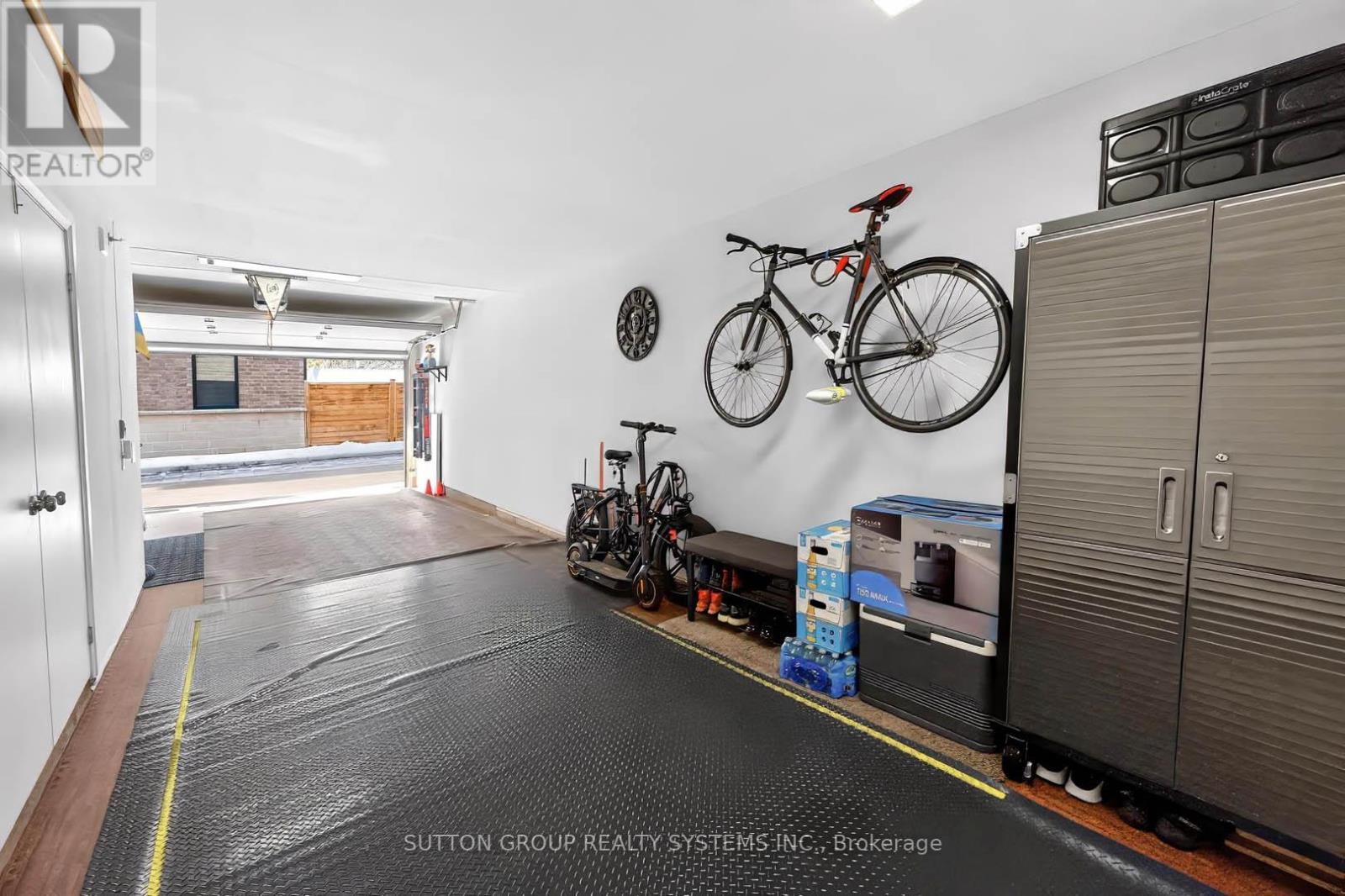 1126a Islington Avenue, Toronto, Ontario  M8Z 0G6 - Photo 47 - W12831404