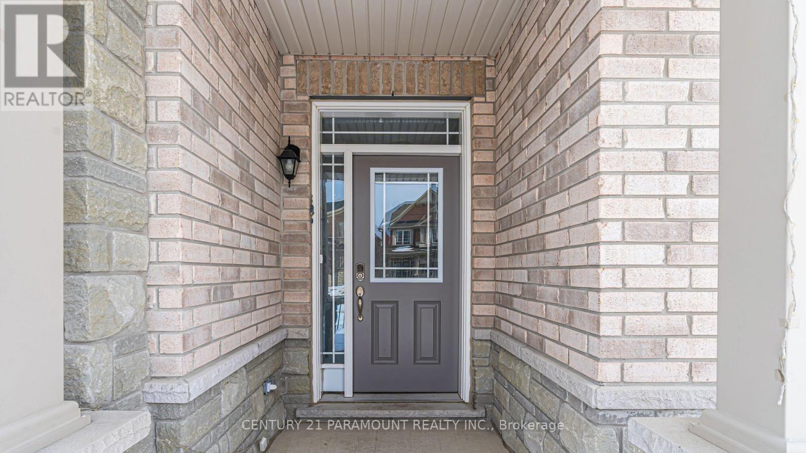 1 Dawn Lane, Caledon, Ontario  L7C 4H2 - Photo 5 - W12831406