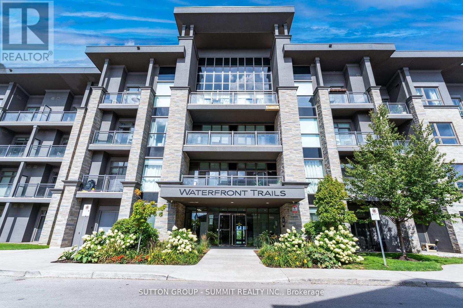 114 - 35 SOUTHSHORE CRESCENT, Hamilton, Ontario