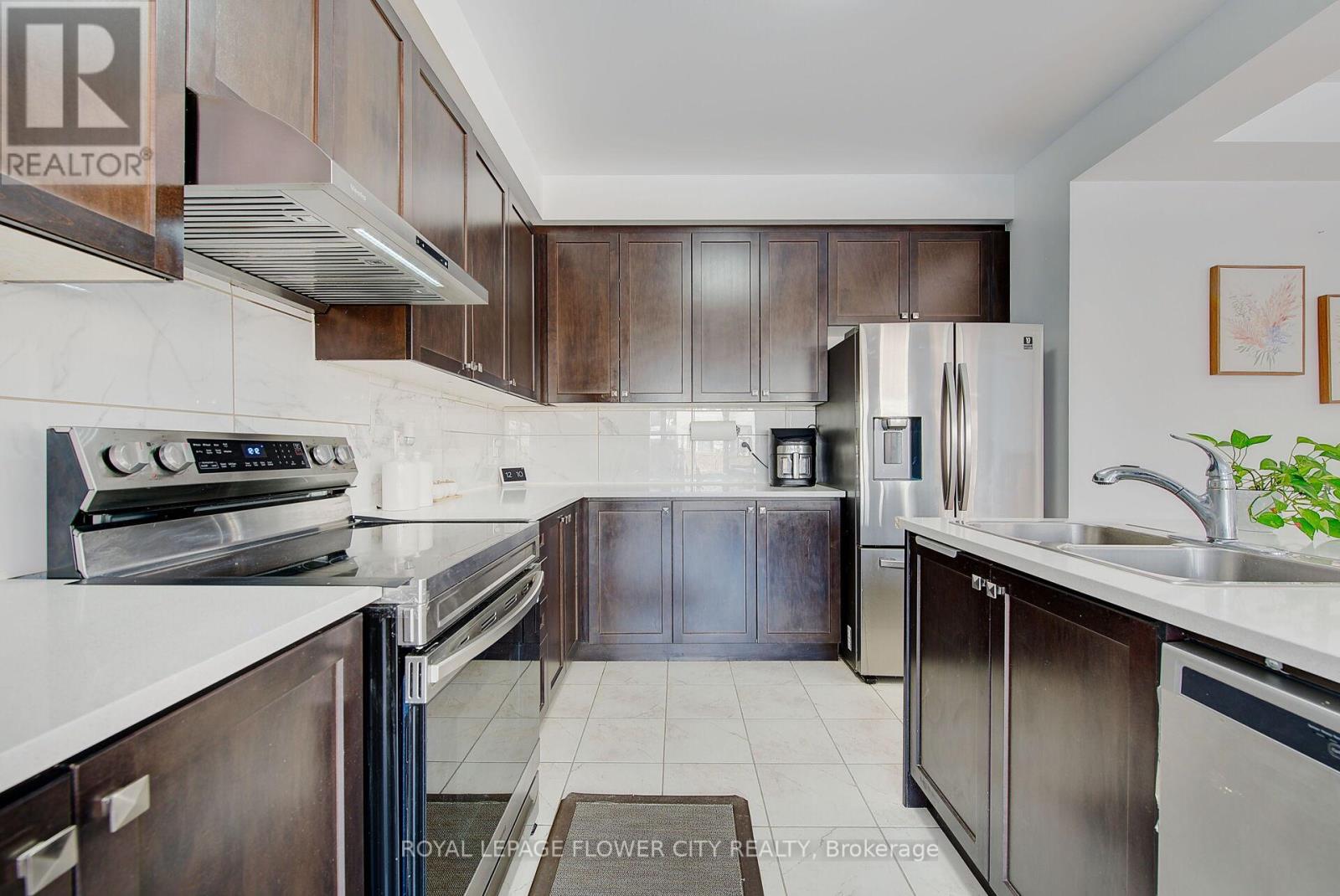 149 Silverwood Crescent, Woodstock, Ontario  N4T 0M6 - Photo 18 - X12831348