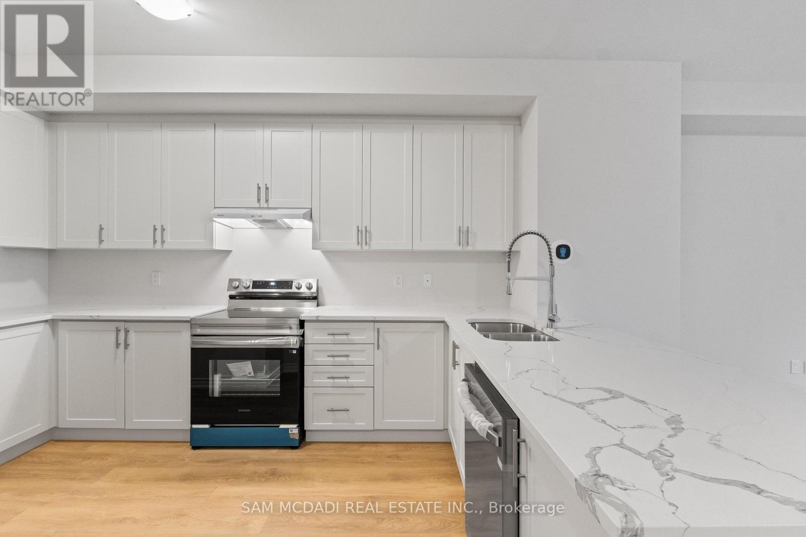 157 - 677 Park Road N, Brantford, Ontario  N3R 0C2 - Photo 10 - X12831392