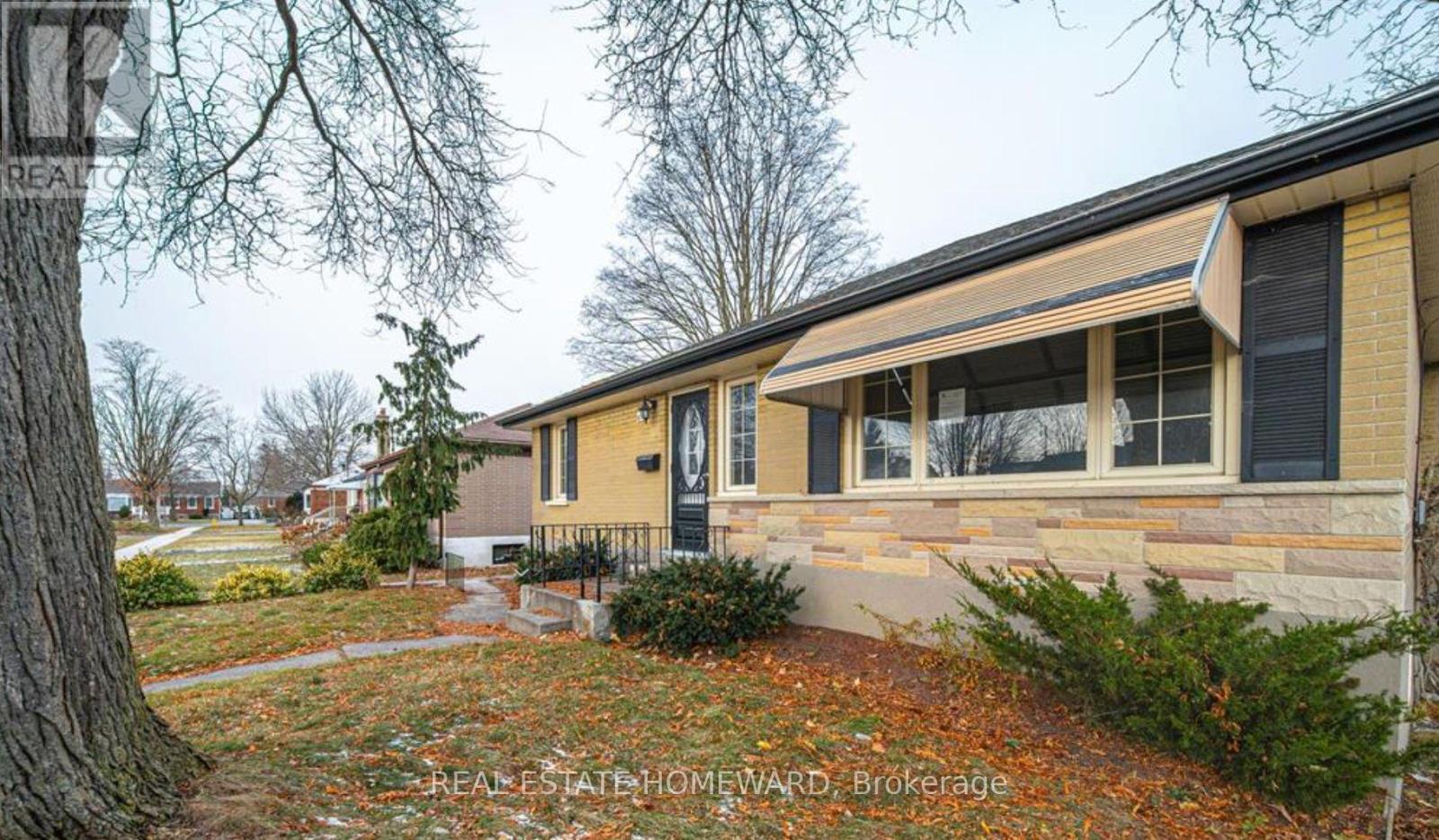 668 Harold Drive, Peterborough, Ontario  K9J 3Y2 - Photo 2 - X12831400