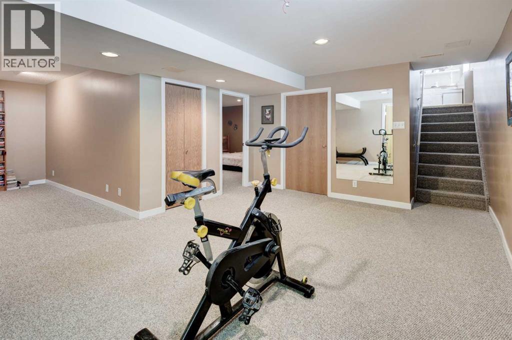 9 Mountain Place, Okotoks, Alberta  T1S 1G7 - Photo 27 - A2282183