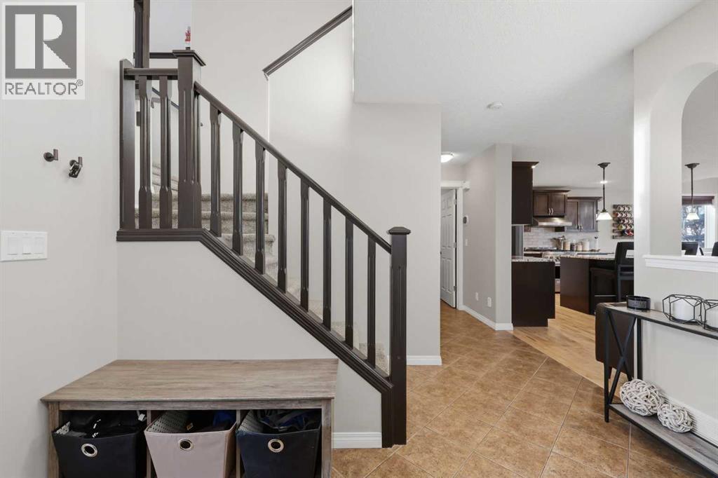 307 Valley Crest Court Nw, Calgary, Alberta  T3B 5Y4 - Photo 17 - A2283685