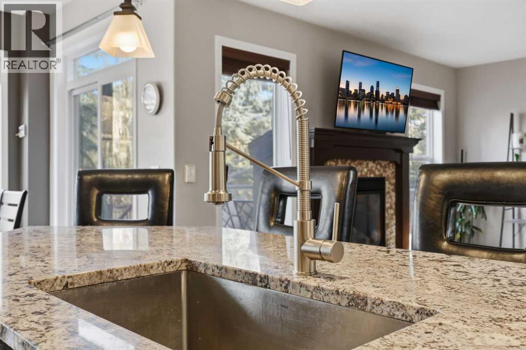 307 Valley Crest Court Nw, Calgary, Alberta  T3B 5Y4 - Photo 10 - A2283685