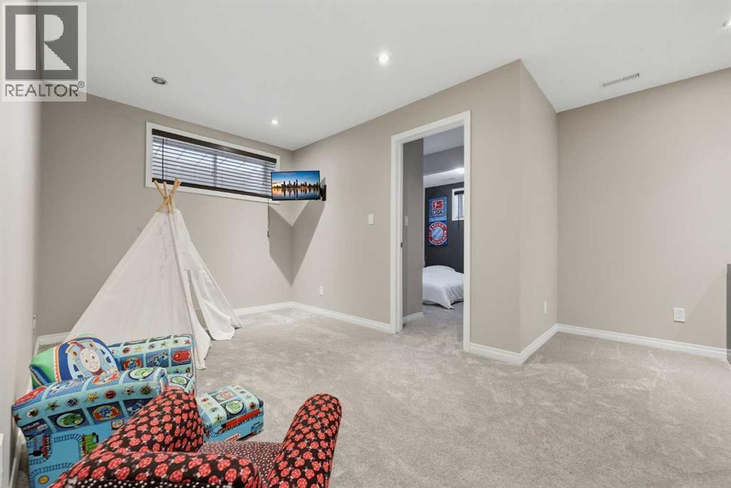 307 Valley Crest Court Nw, Calgary, Alberta  T3B 5Y4 - Photo 36 - A2283685