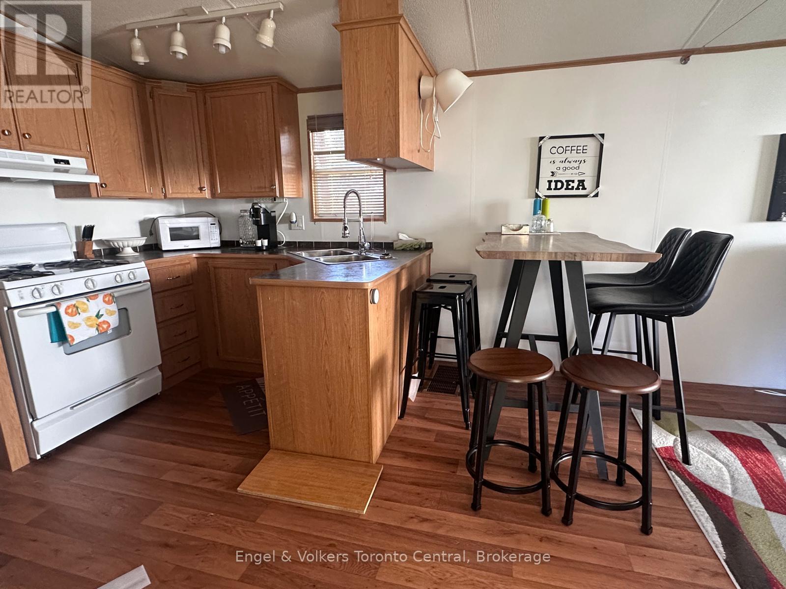 E7 - 7489 Sideroad 5 E, Wellington North, Ontario  N0G 2L0 - Photo 3 - X12831452