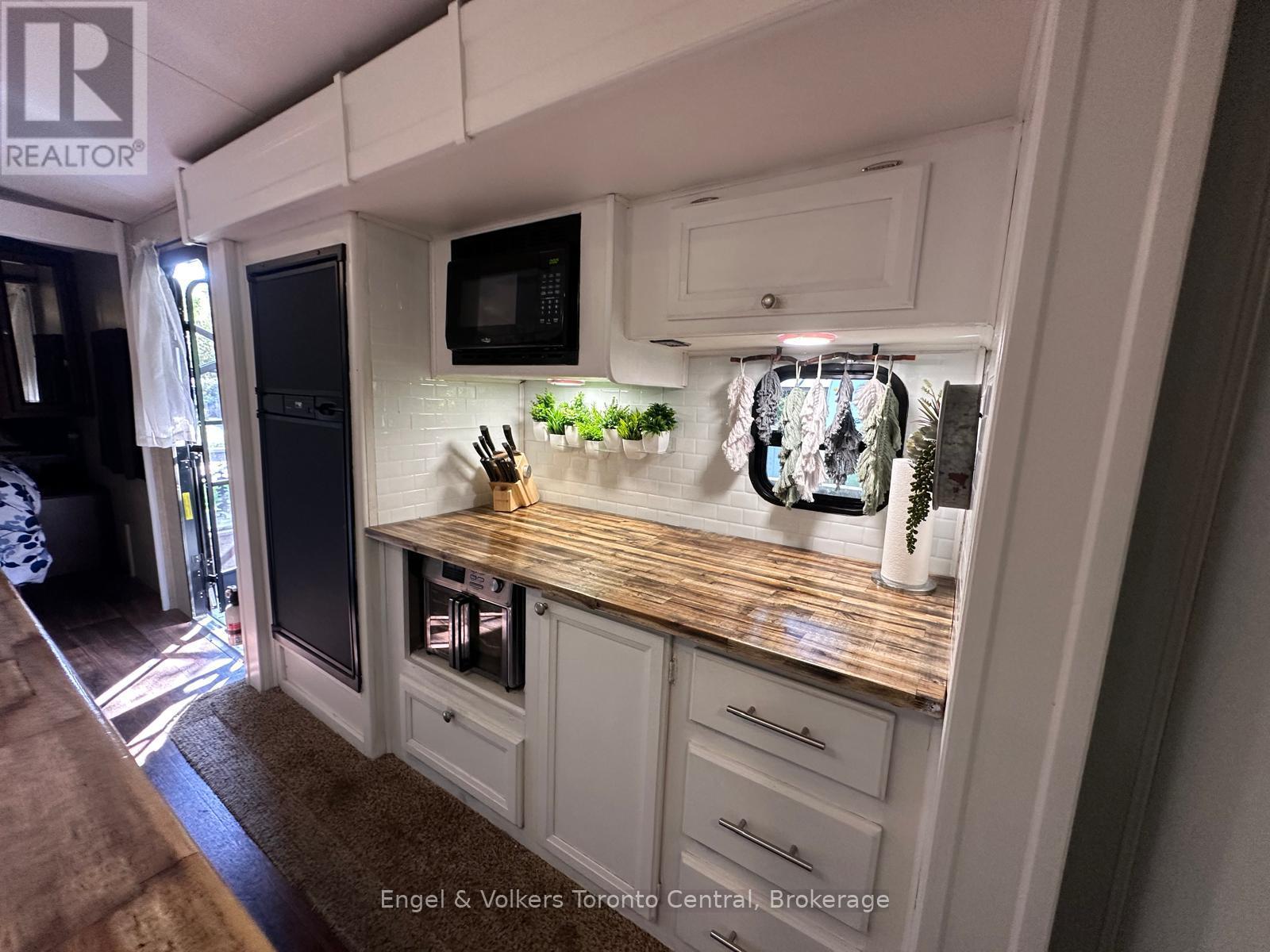 T 2 - 7489 Sideroad 5 E, Wellington North, Ontario  N0G 2L0 - Photo 6 - X12831460