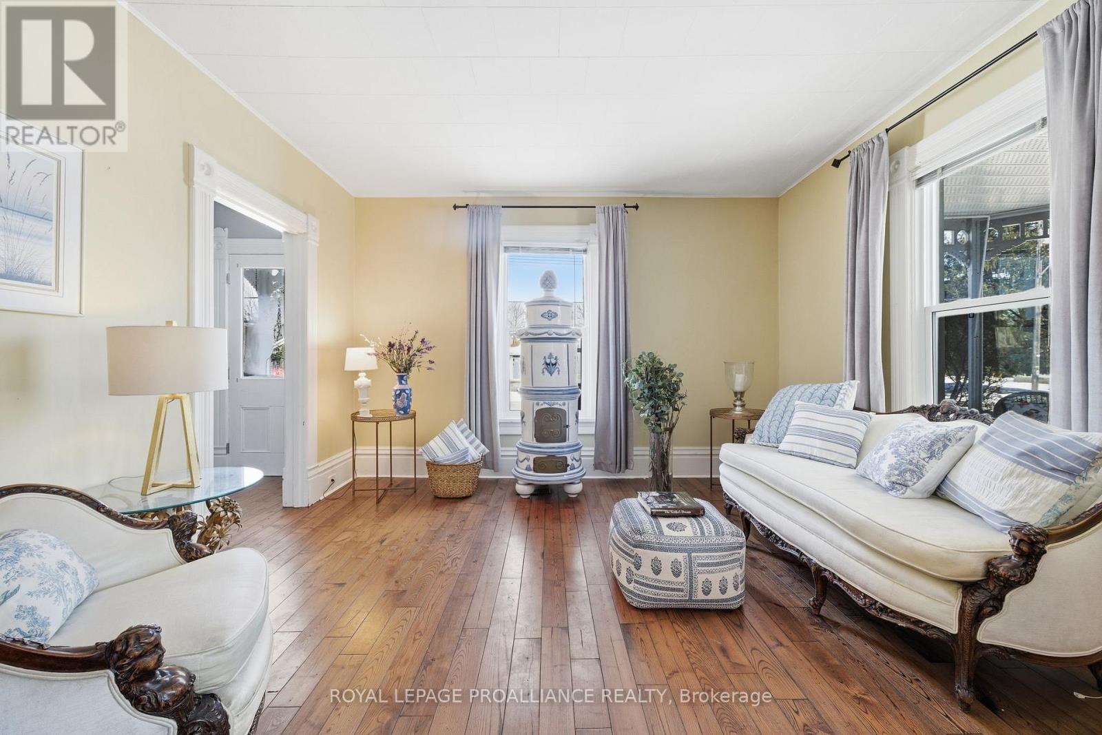 47 Paul Street, Prince Edward County, Ontario  K0K 2T0 - Photo 5 - X12831416