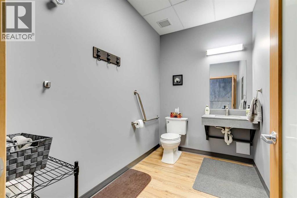 1, 261065 Wagon Wheel Way, Rural Rocky View County, Alberta T4A 0E2 - Photo 8 - A2281133