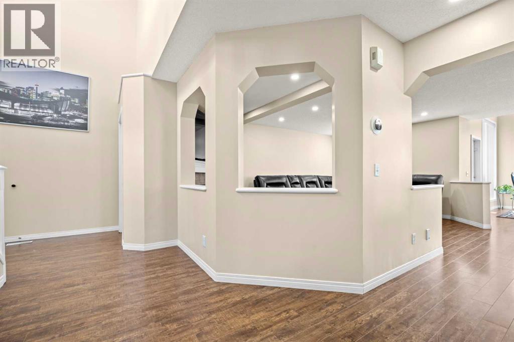 332 Oakmere Way, Chestermere, Alberta  T1X 1N3 - Photo 5 - A2289663