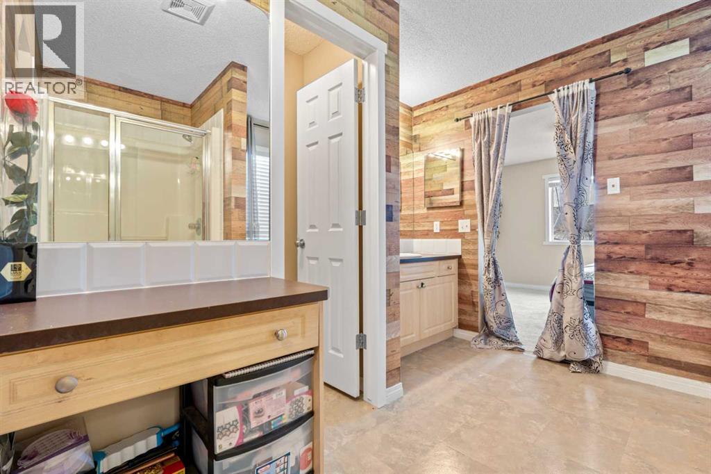 332 Oakmere Way, Chestermere, Alberta  T1X 1N3 - Photo 28 - A2289663