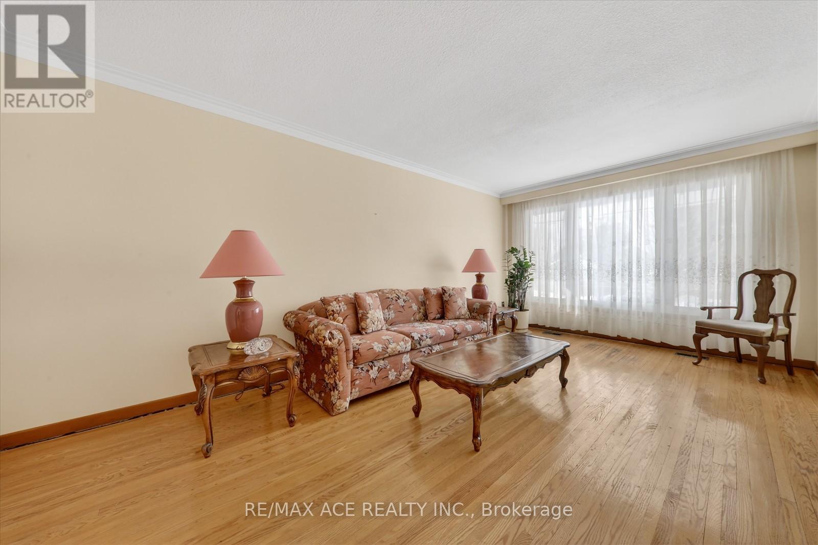 113 Magnolia Avenue, Toronto, Ontario  M1K 3K7 - Photo 10 - E12831462