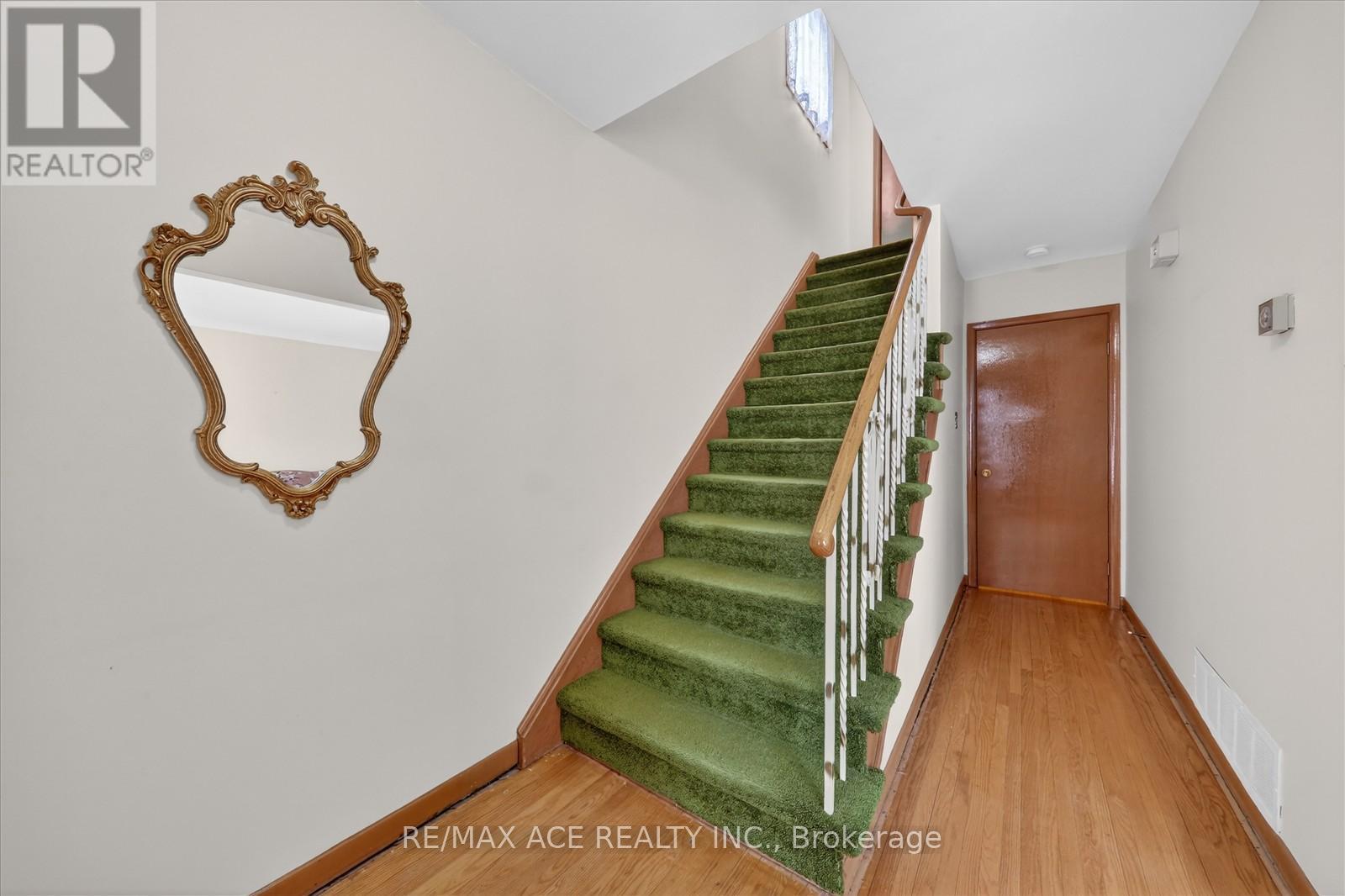 113 Magnolia Avenue, Toronto, Ontario  M1K 3K7 - Photo 8 - E12831462