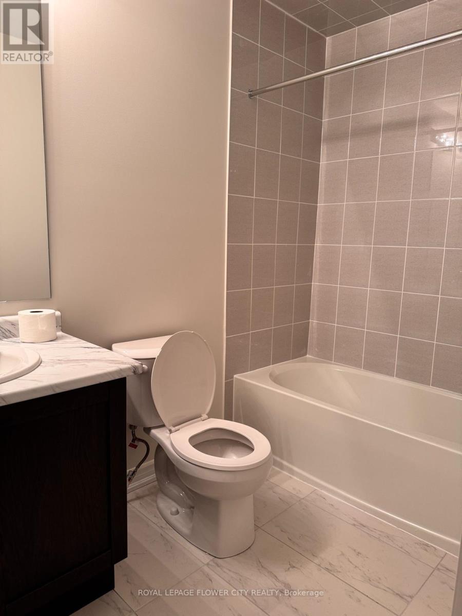 Main Floor - 13 Bannister Road, Barrie (Innis-Shore), Ontario  L9J 0L4 - Photo 11 - S12831430