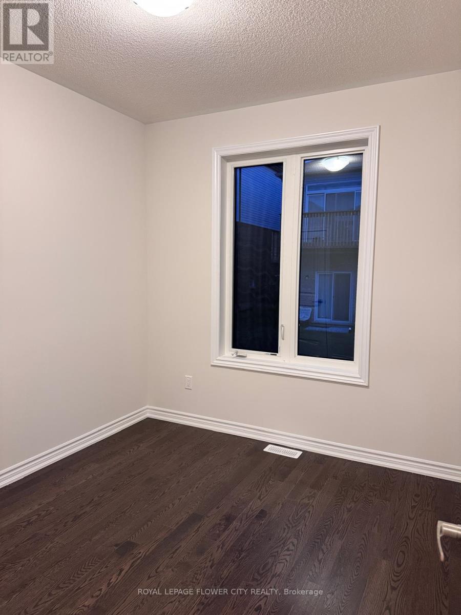 Main Floor - 13 Bannister Road, Barrie (Innis-Shore), Ontario  L9J 0L4 - Photo 17 - S12831430