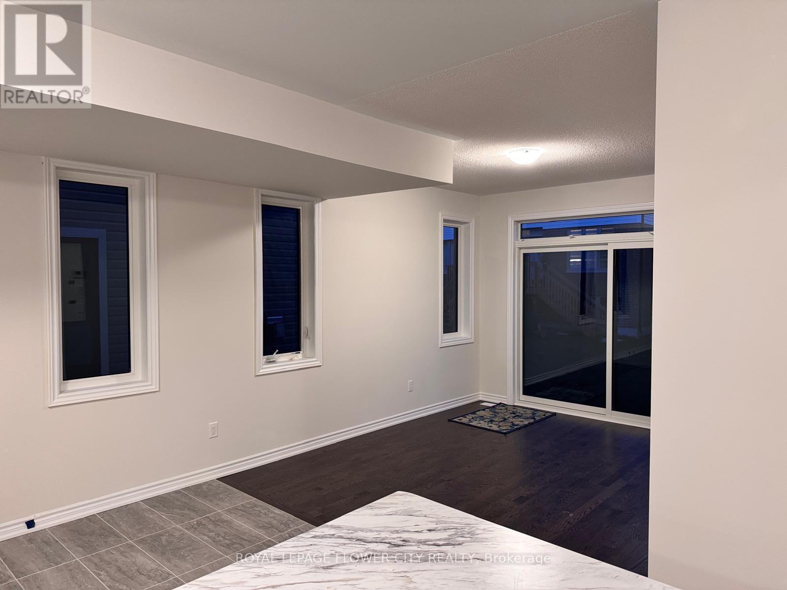 Main Floor - 13 Bannister Road, Barrie (Innis-Shore), Ontario  L9J 0L4 - Photo 20 - S12831430