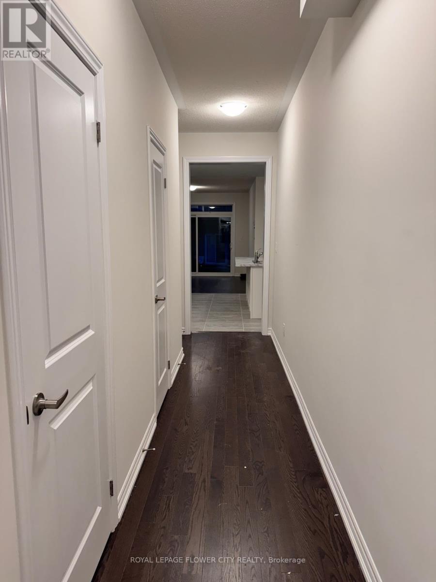 Main Floor - 13 Bannister Road, Barrie (Innis-Shore), Ontario  L9J 0L4 - Photo 21 - S12831430