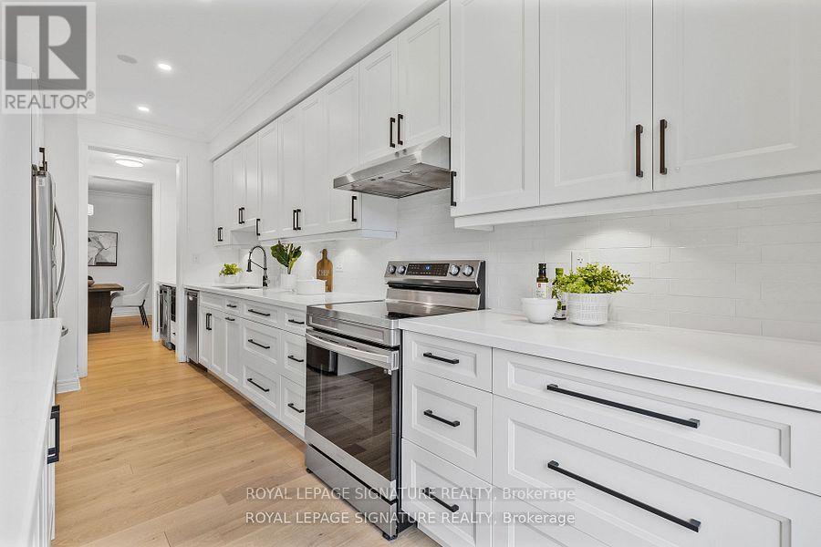 25 - 2295 Rochester Circle, Oakville, Ontario  L6M 5C9 - Photo 15 - W12831422